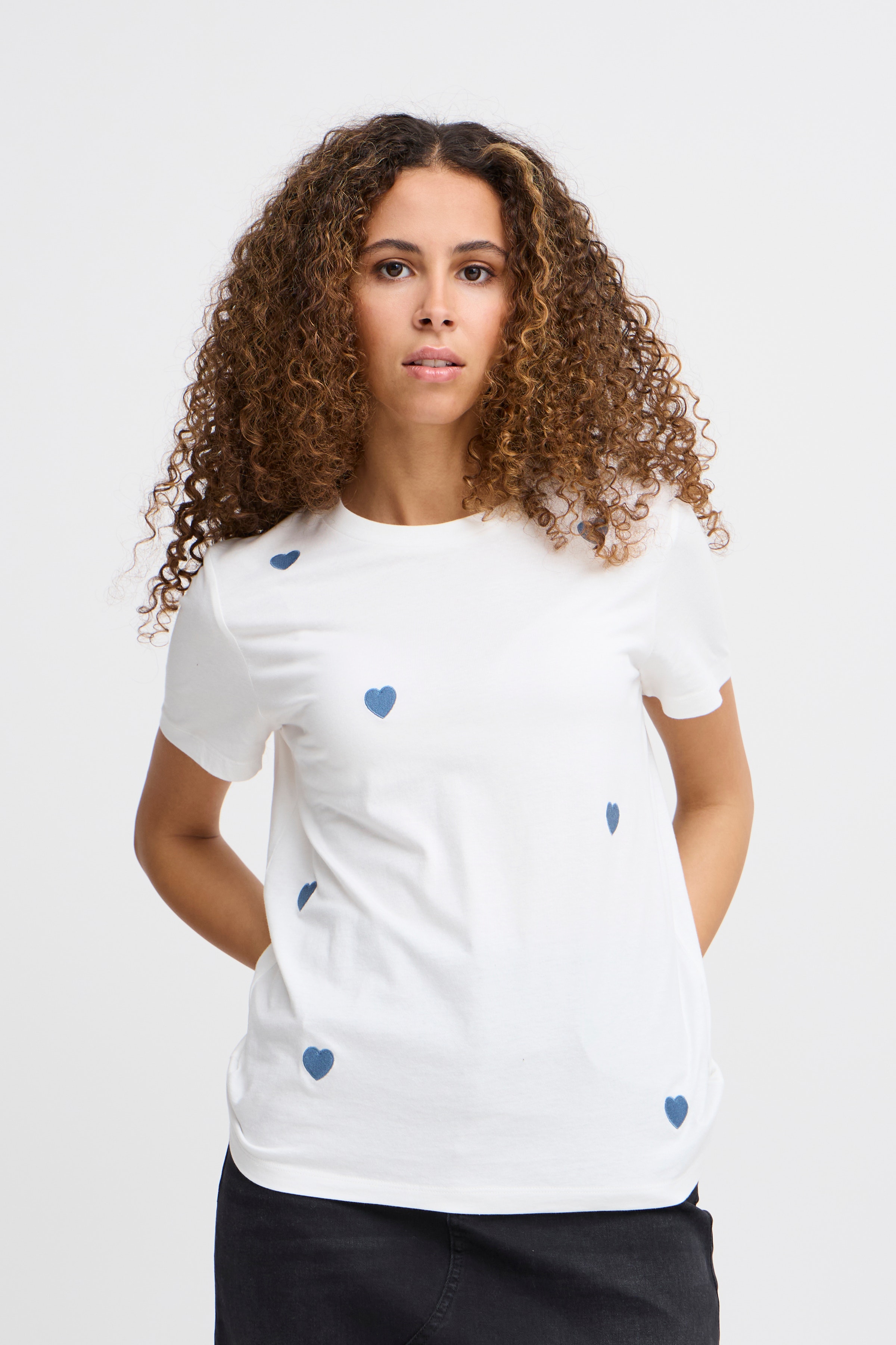 IHCAMINO T-shirt LOOKBOOK FRONT 20120411-204426