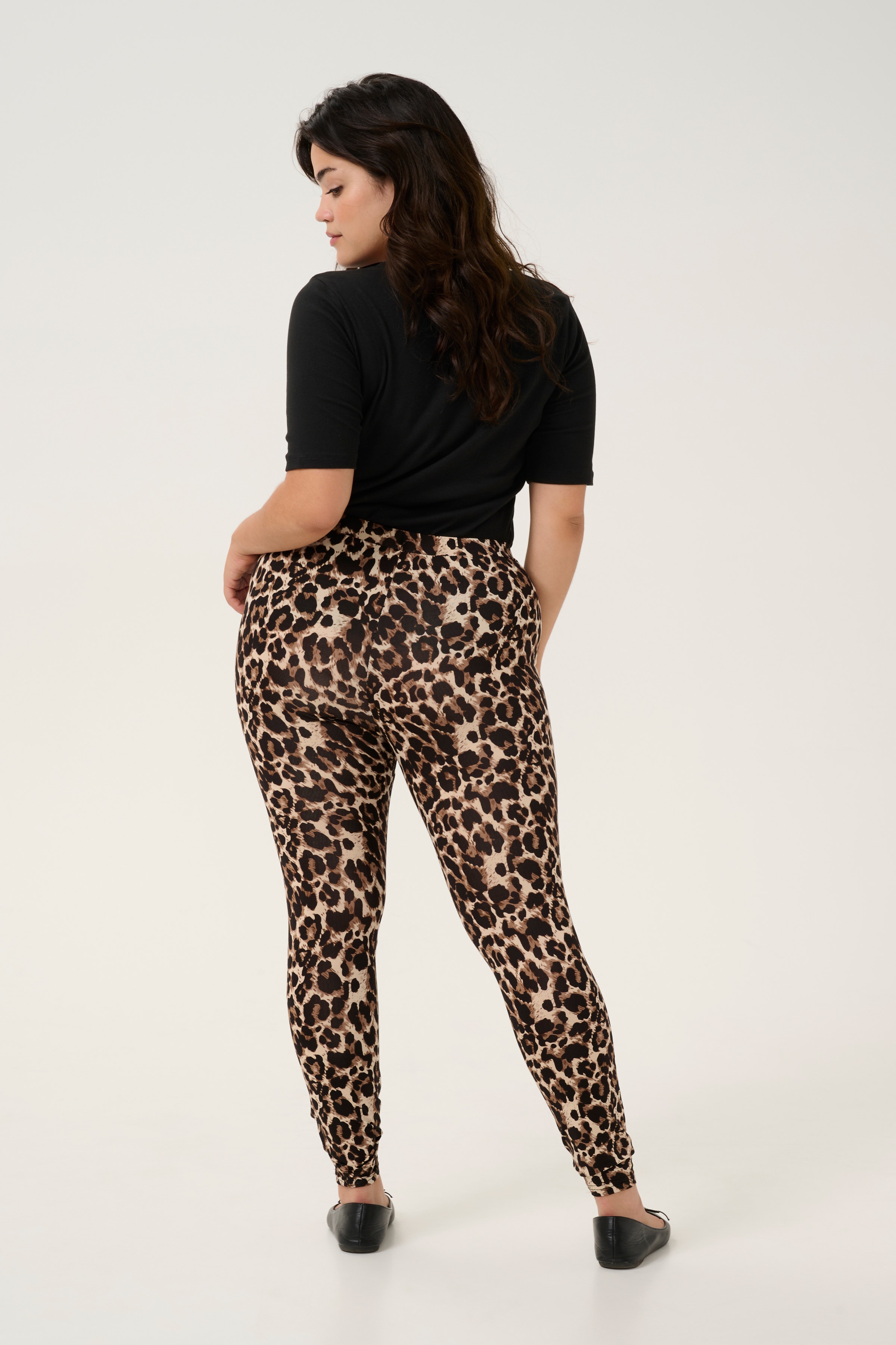 KCpeppi Leopard Leggings LOOKBOOK BACK 10583148-101623