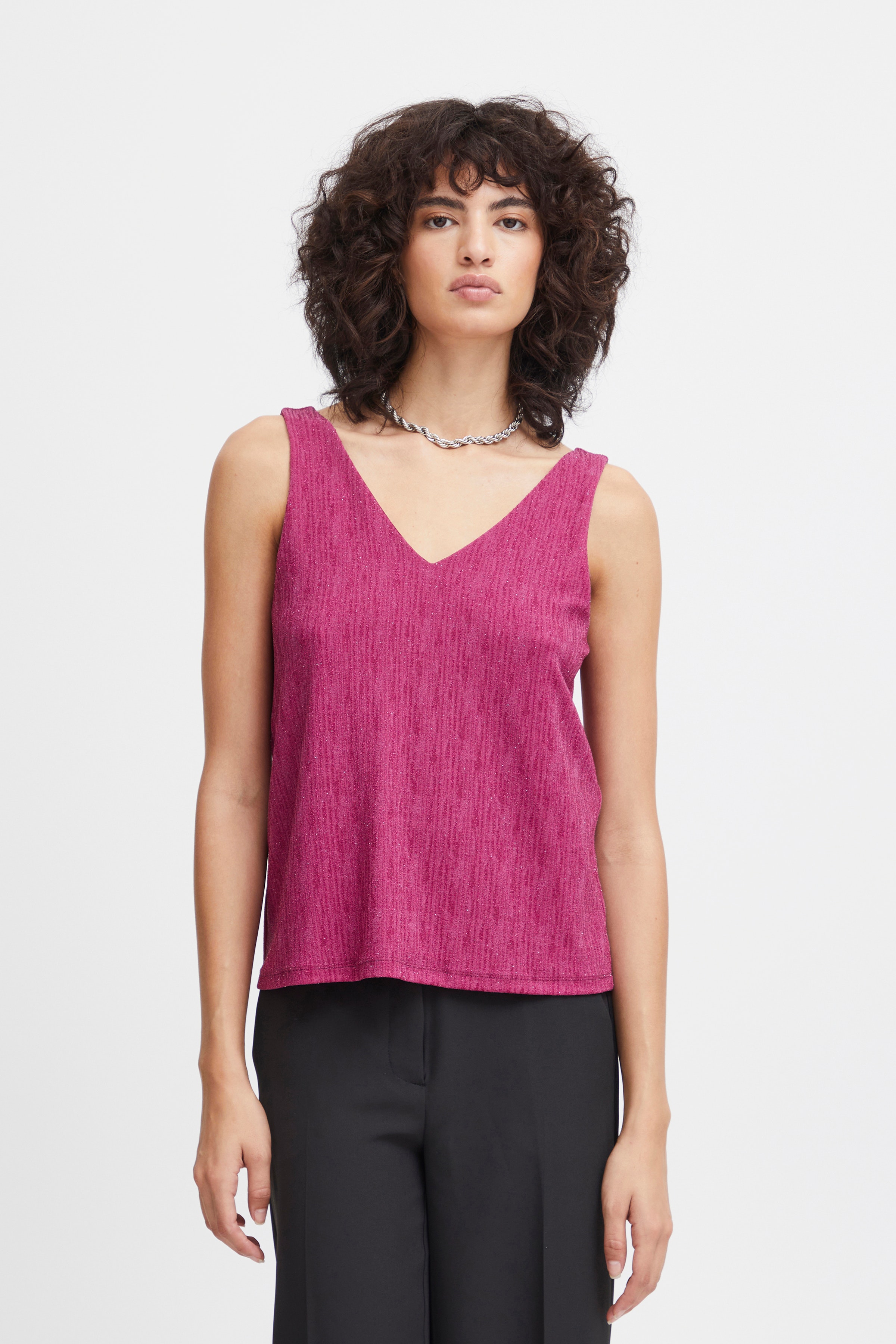 IHNELLY Top LOOKBOOK FRONT 20120040-192434