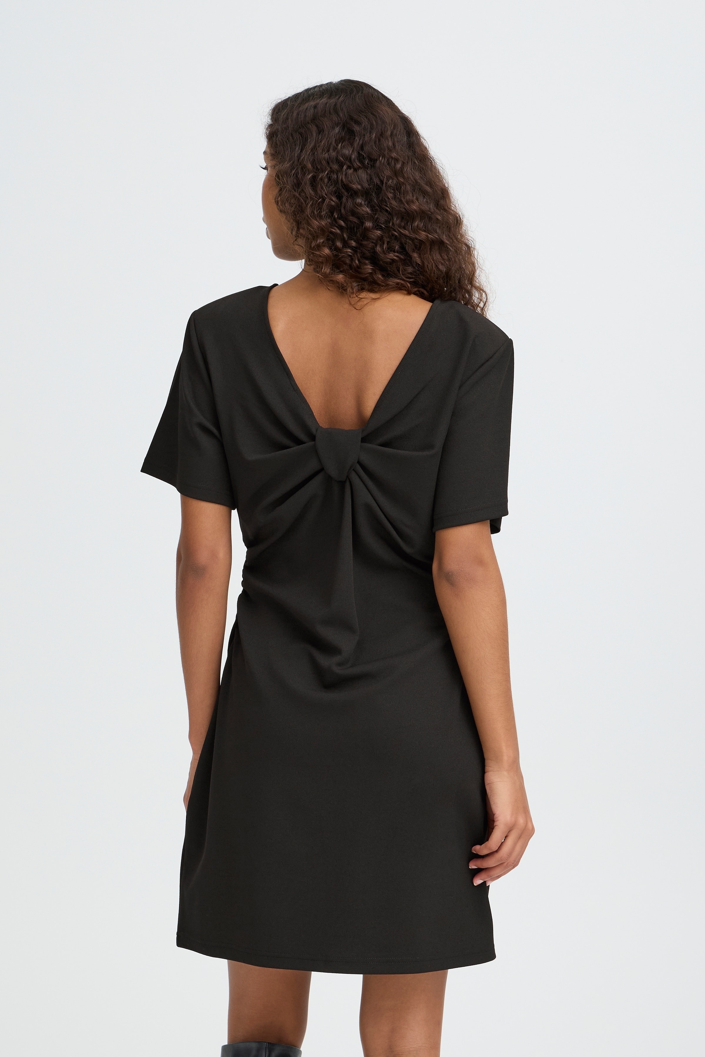 IHMATINE Kjole LOOKBOOK BACK 20124708-194008