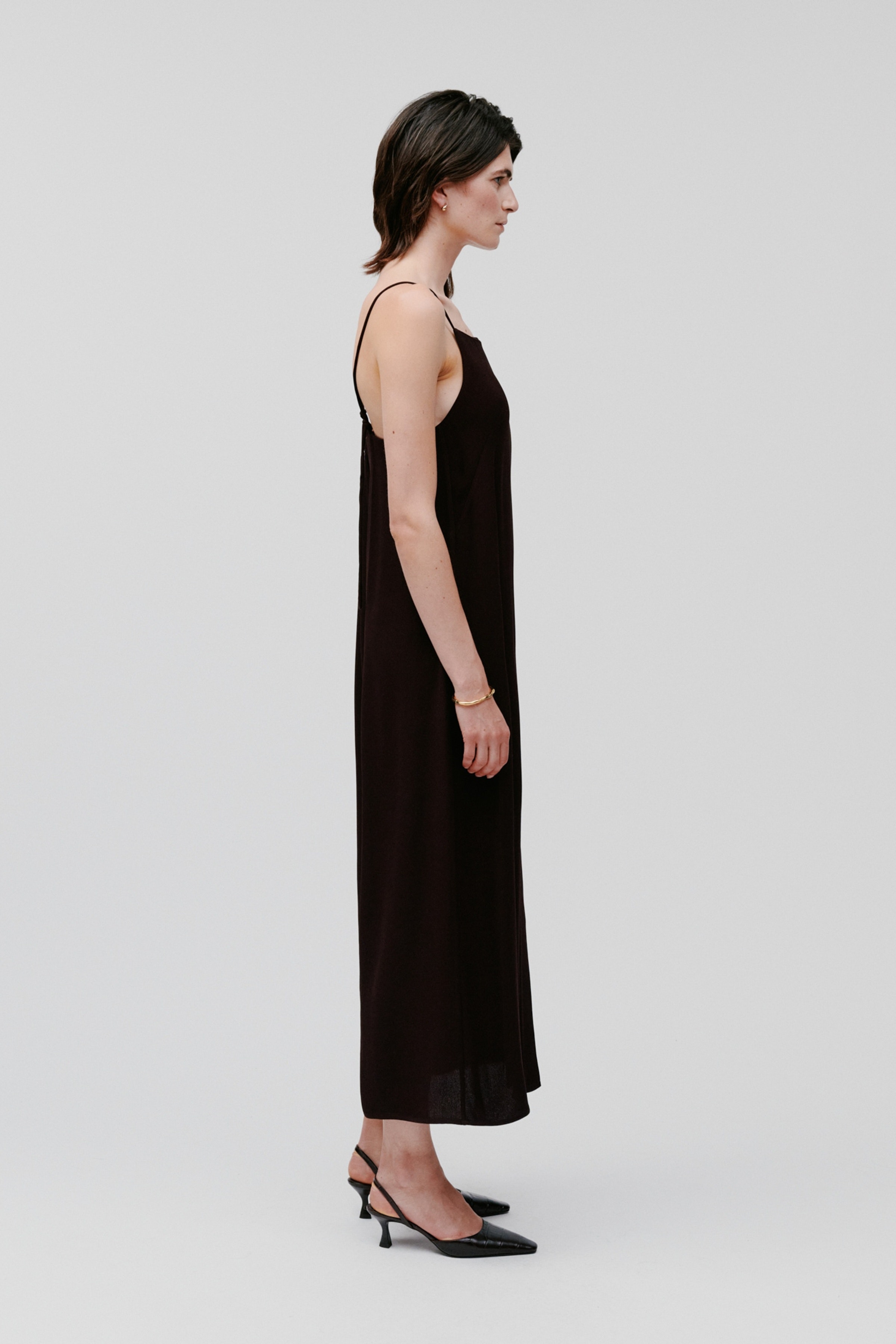 Nava Dress LOOKBOOK FRONT 30600660-RE400