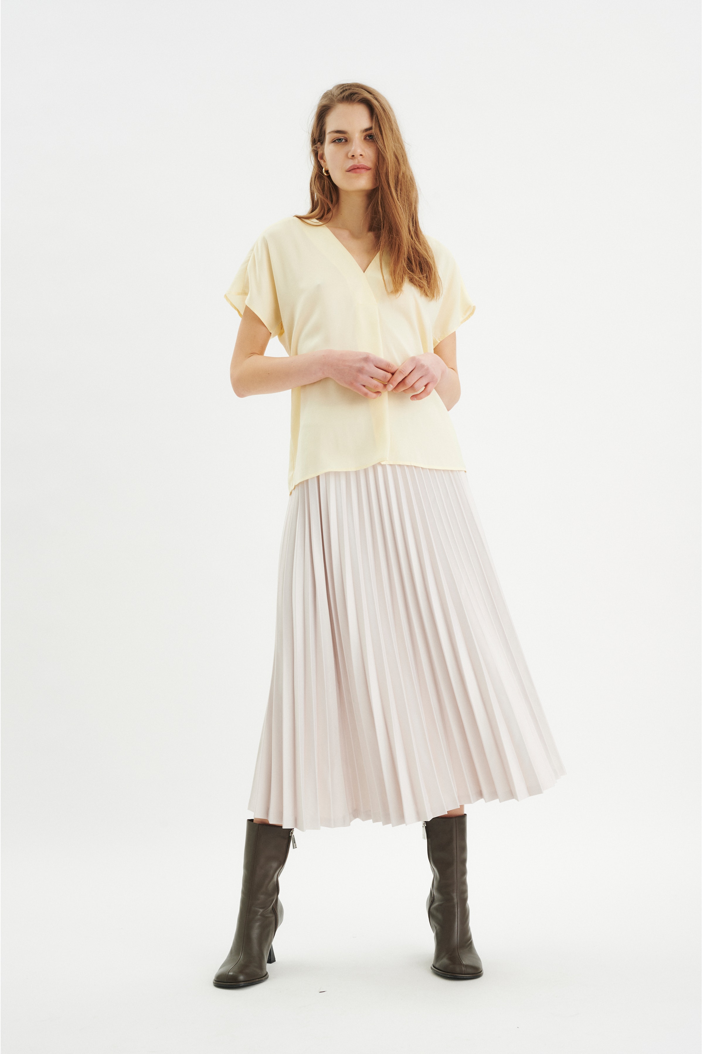 RindaIW Top LOOKBOOK FRONT 30105188-120717