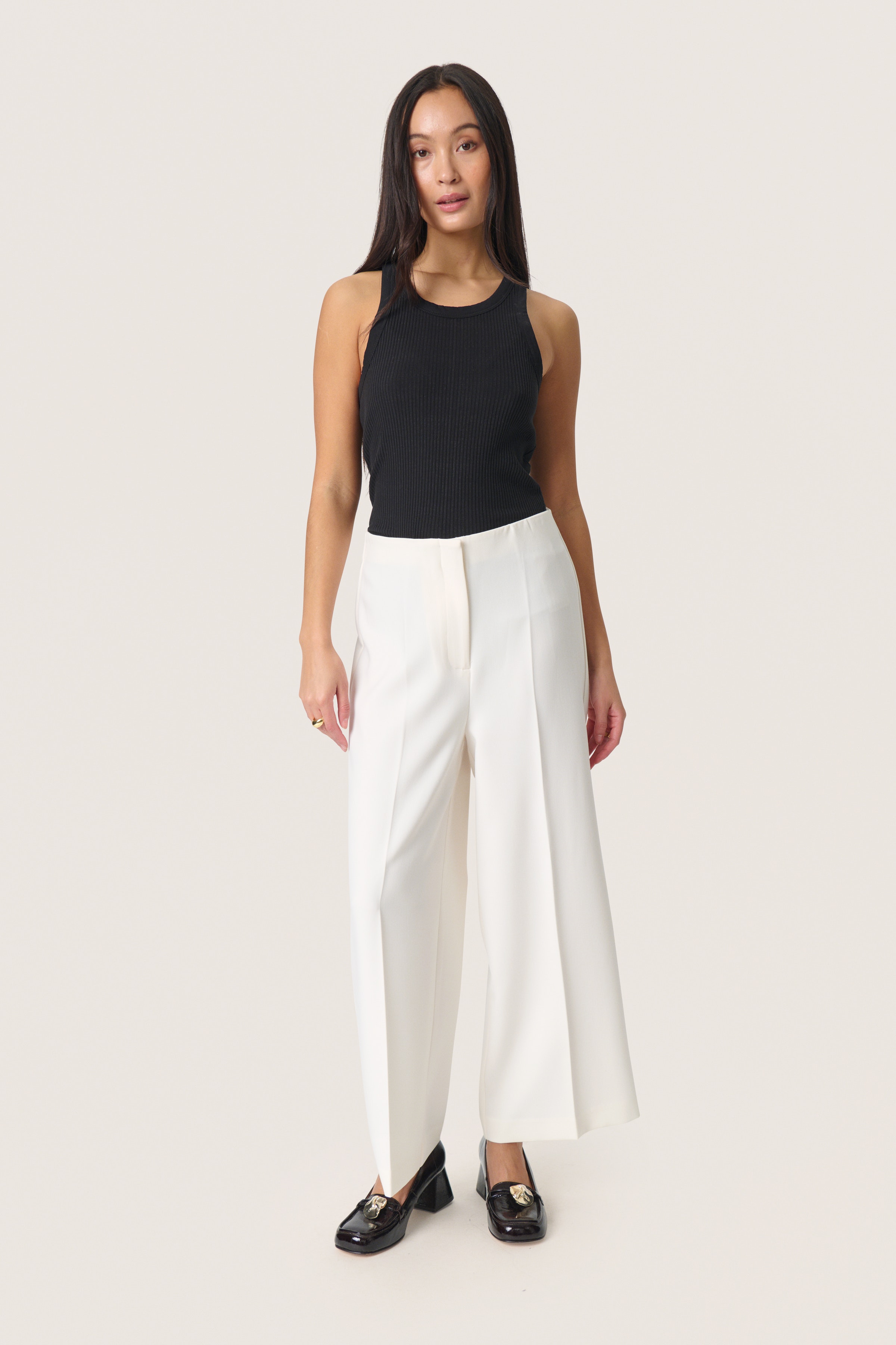 SLCorinne Cropped Trousers LOOKBOOK FRONT 30407013-111001