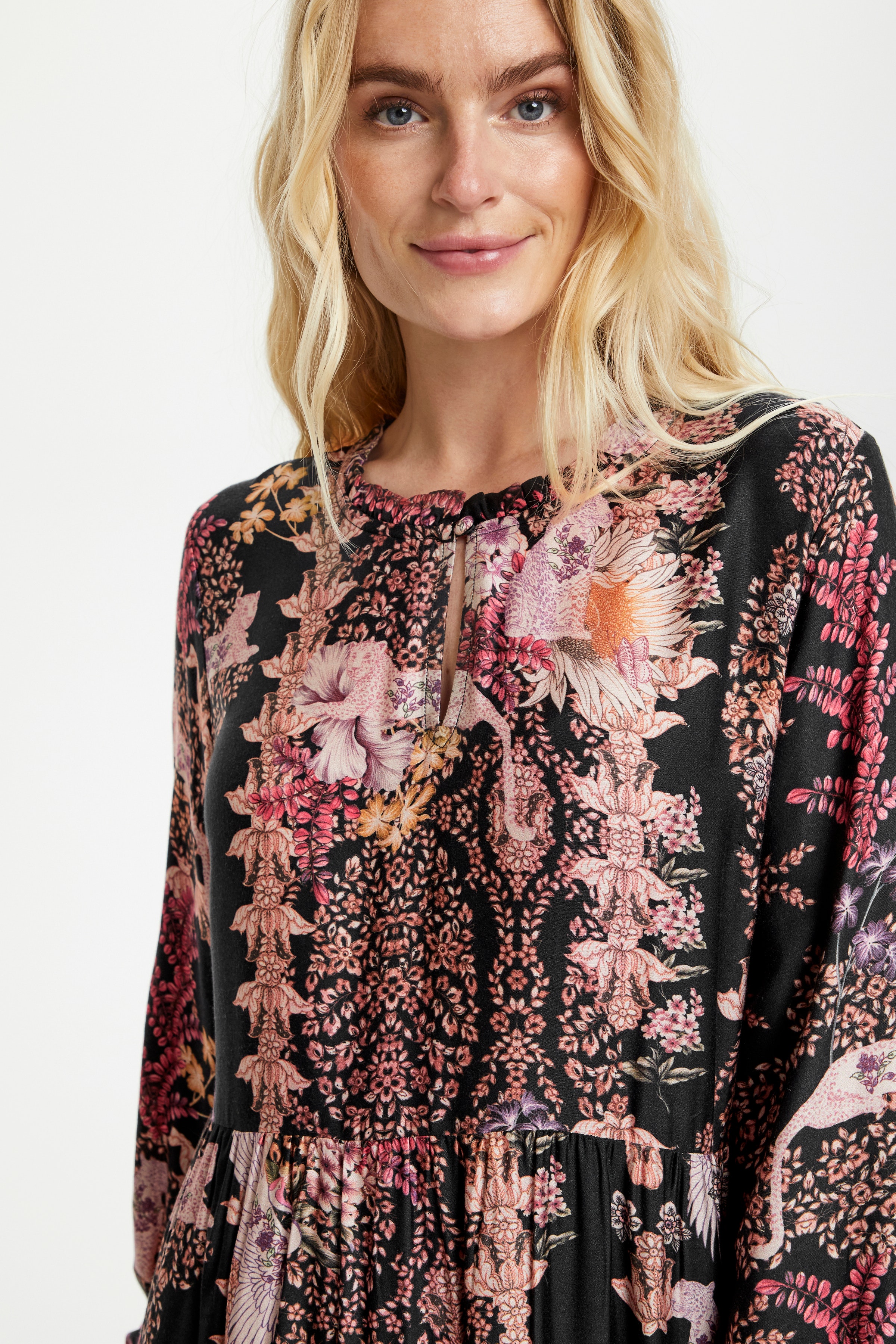 CRTigia Kleid LOOKBOOK DETAIL 10608626-101681