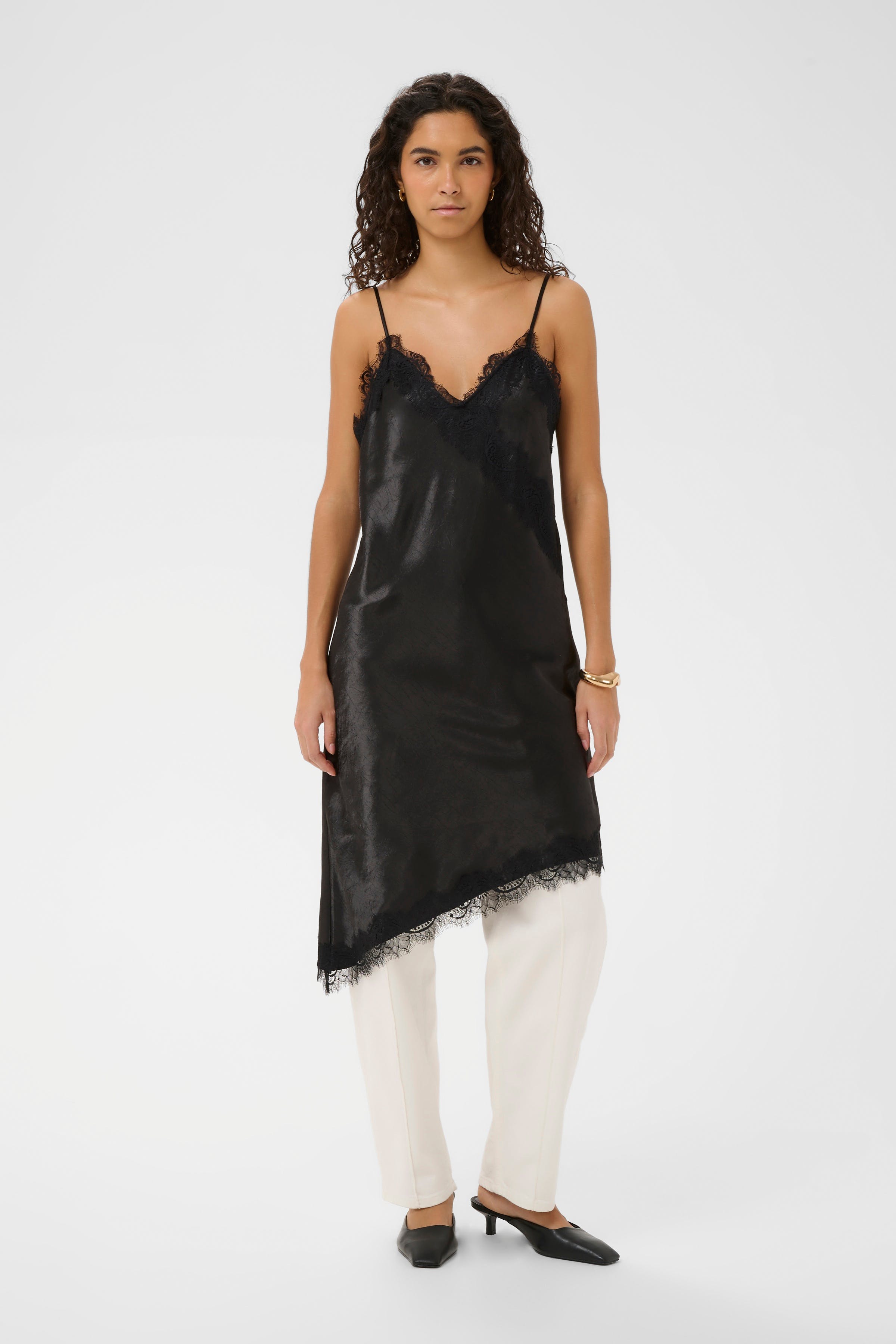 SLIrianne Jurk LOOKBOOK FRONT 30409585-194008