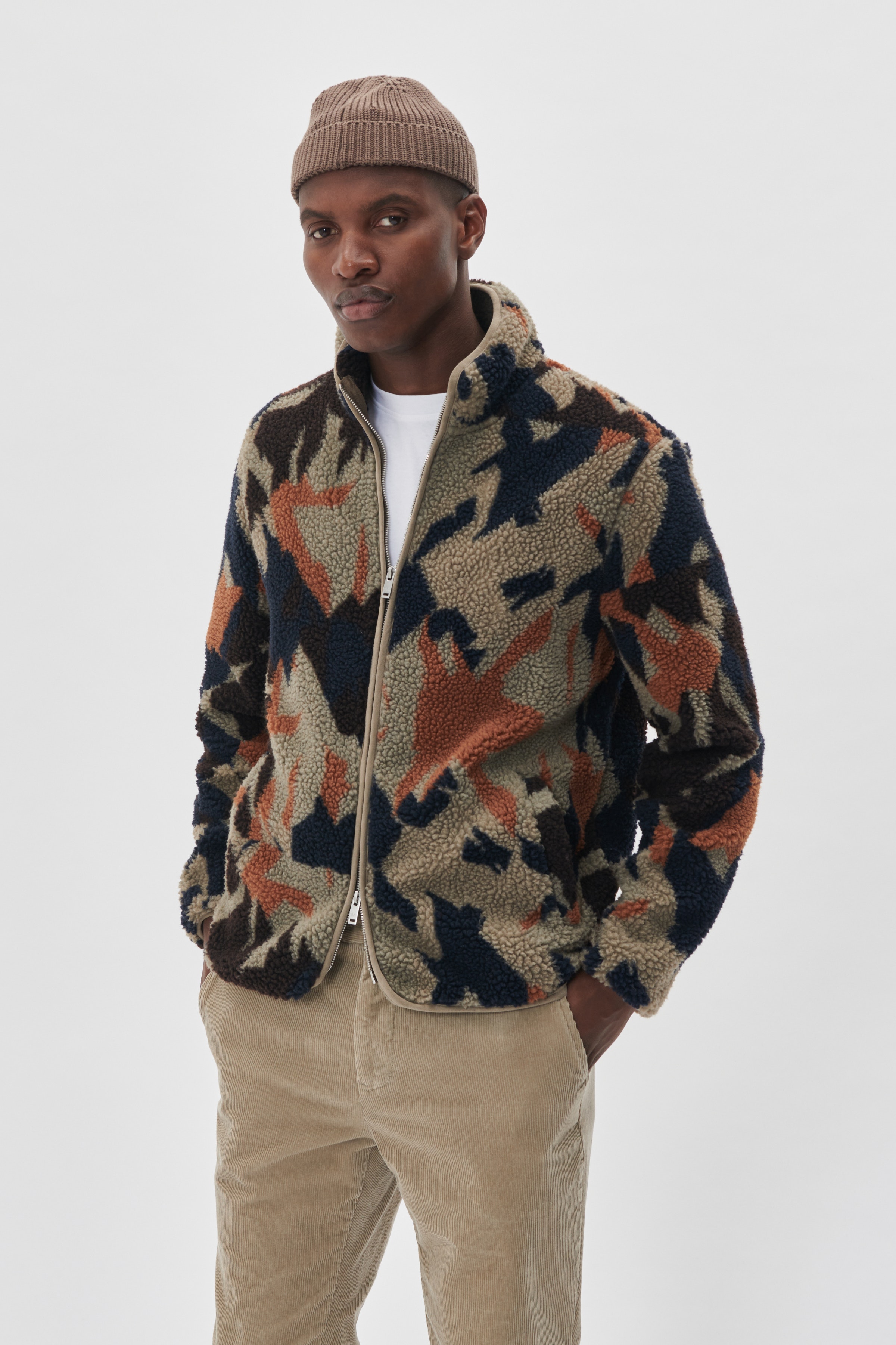 MAlogan Fleece Vest LOOKBOOK FRONT 30207470-191242