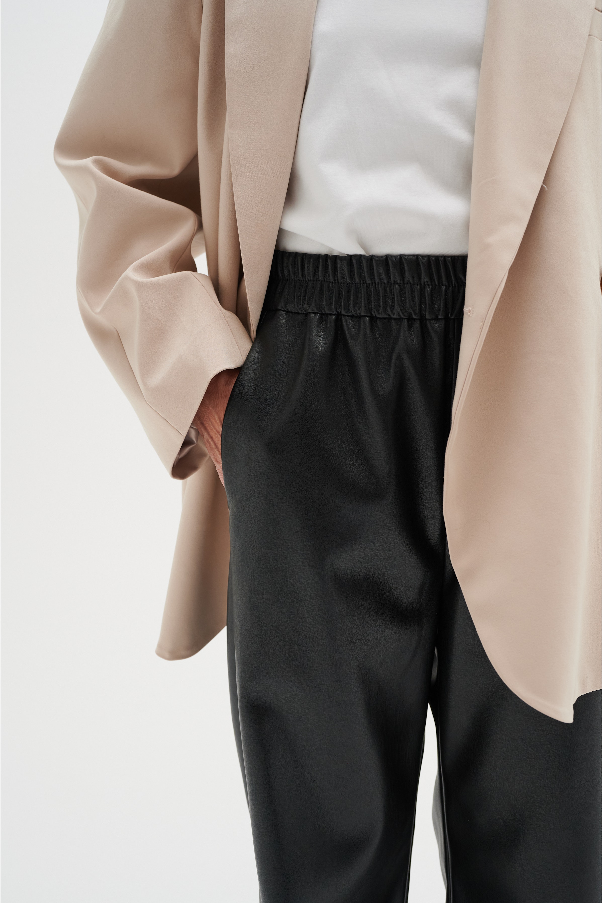 OEIW Trousers LOOKBOOK DETAIL 30108249-194008