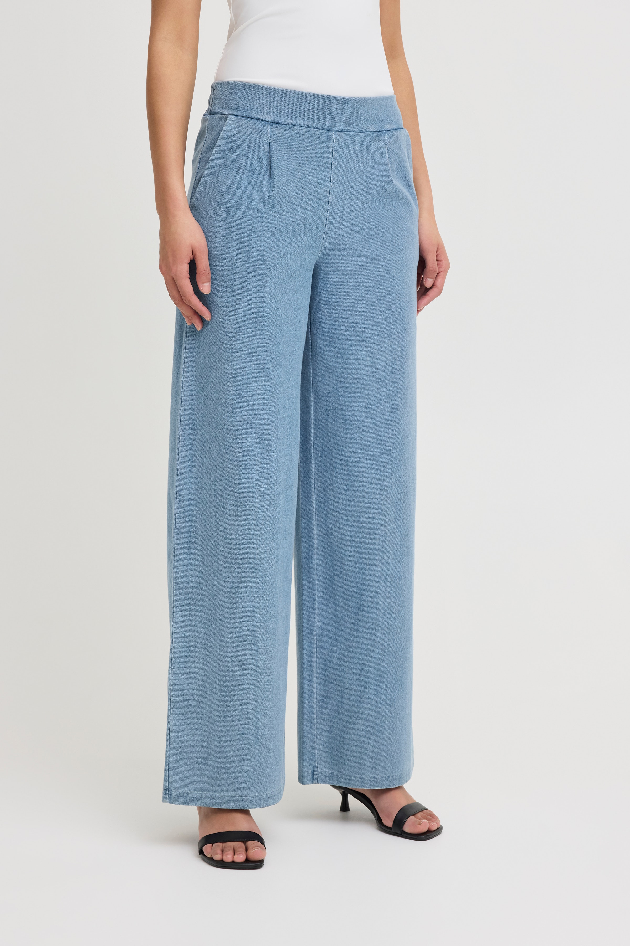 IHKATE Bukser LOOKBOOK FRONT 20123368-204711
