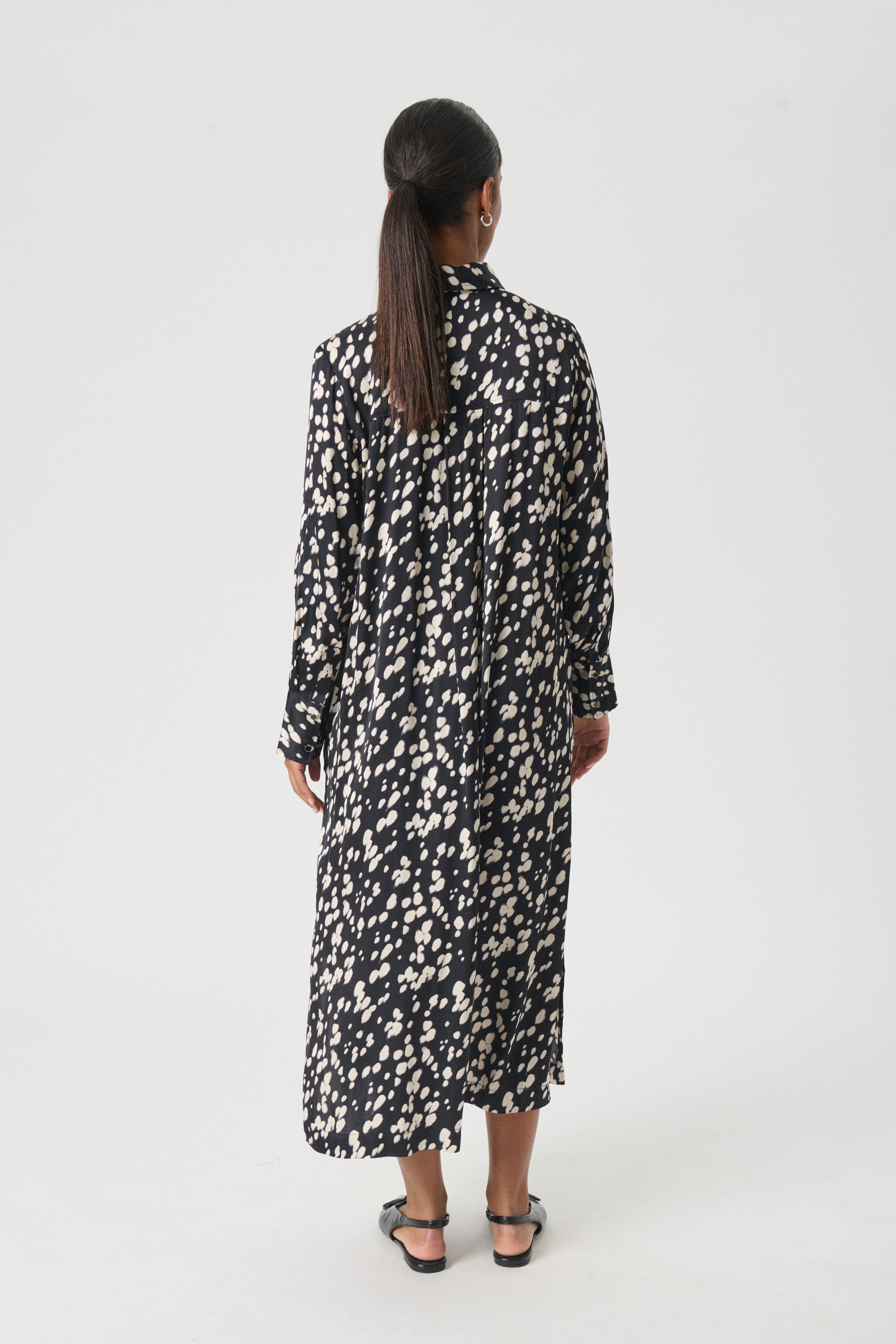 VarnaPW Jurk LOOKBOOK BACK 30310142-304382
