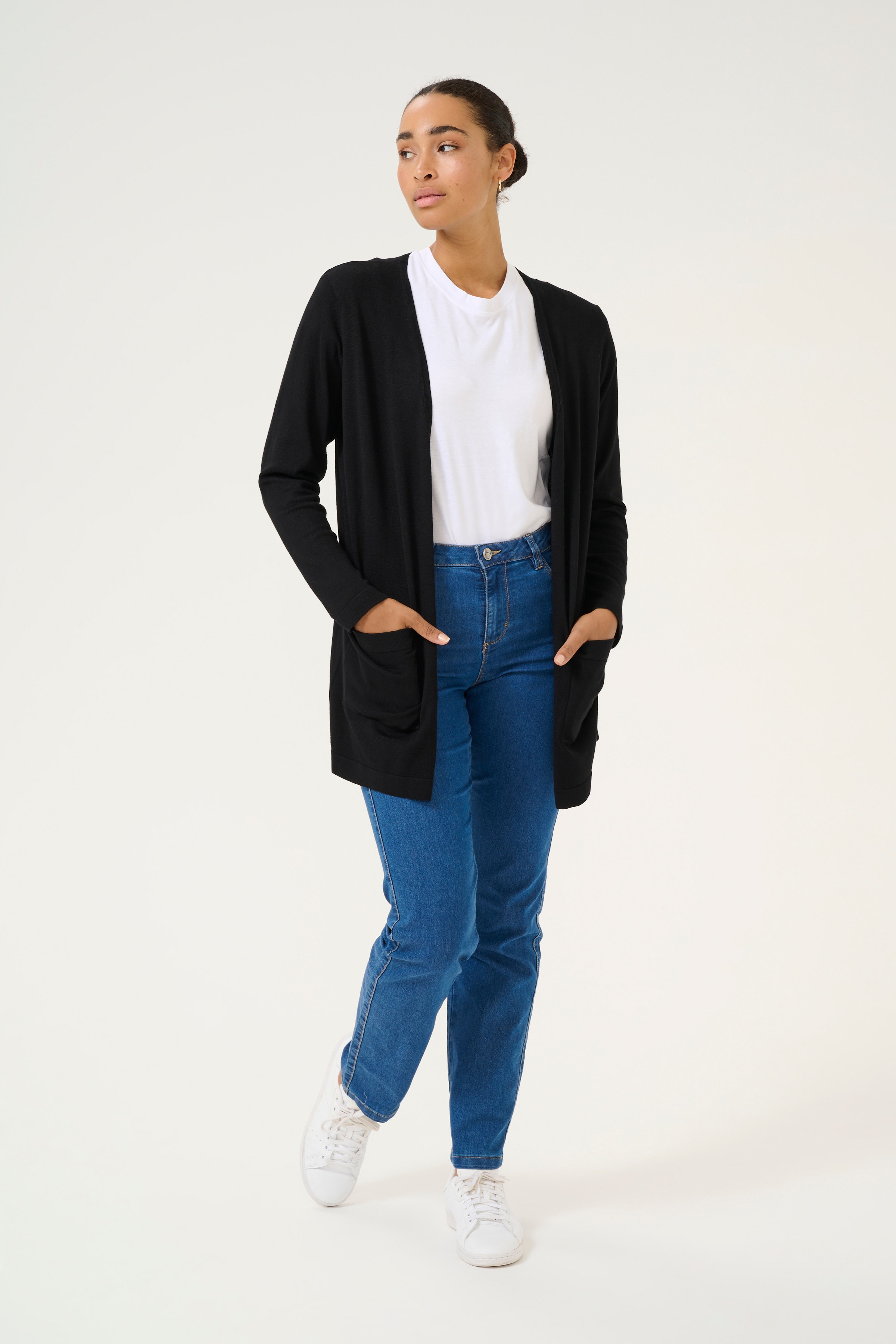 KAfenia Cardigan LOOKBOOK FRONT 10507682-100121