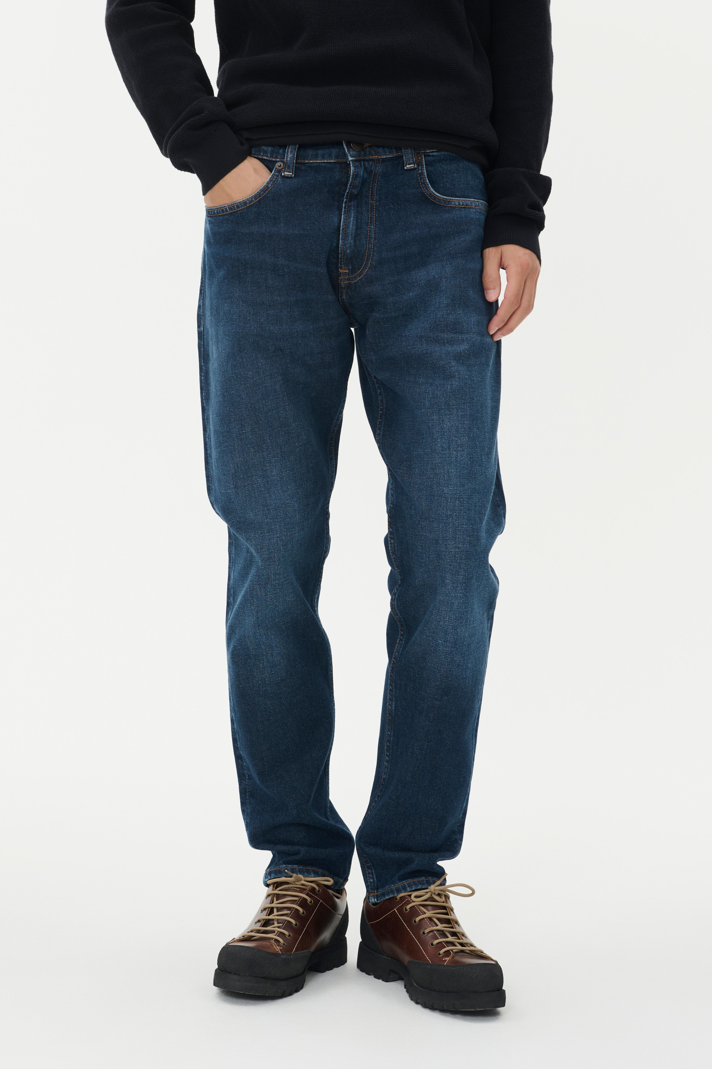 MAJake Heritage Denim Trousers LOOKBOOK FRONT 30208023-303778