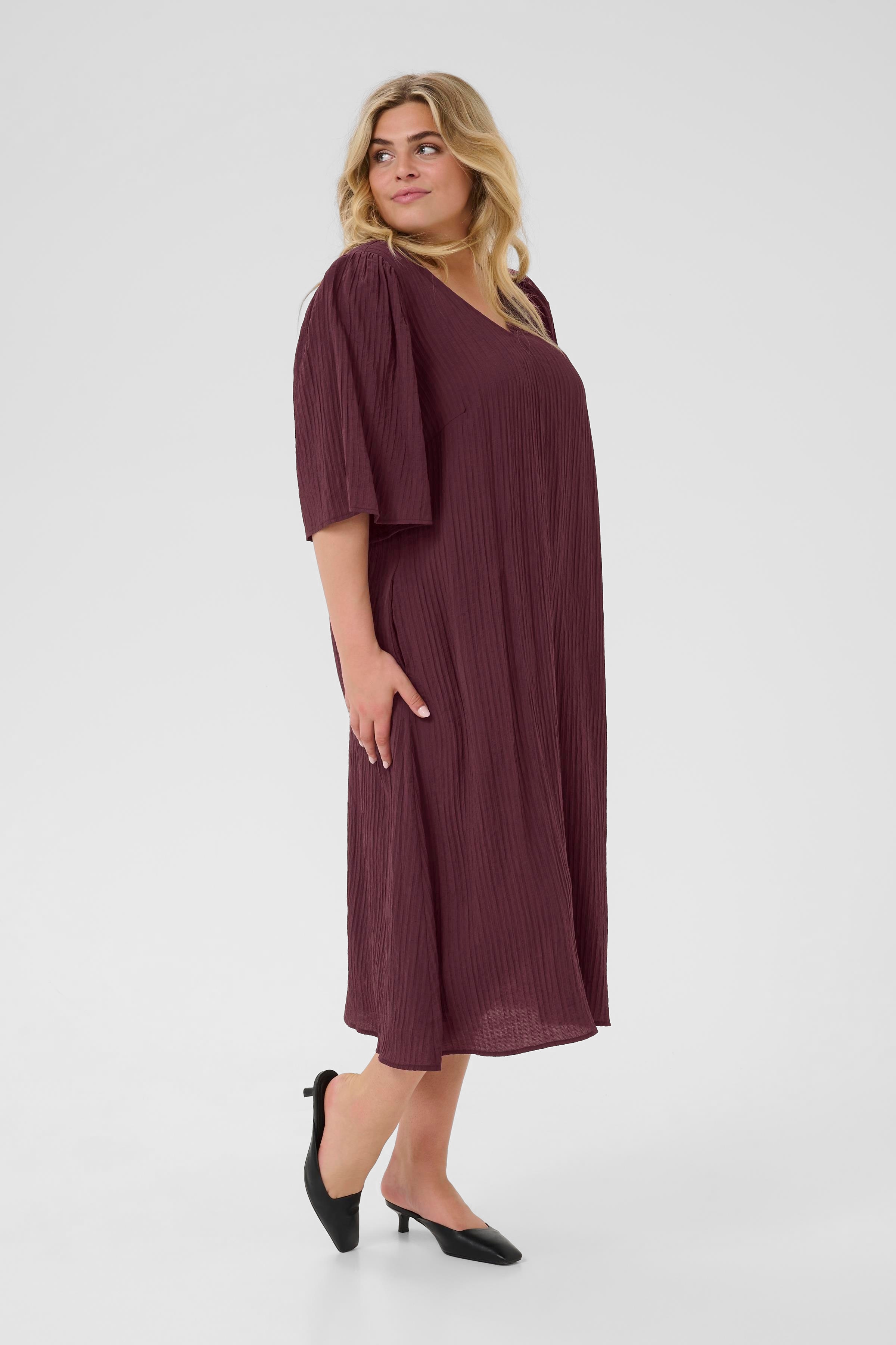 KClisana Kjole LOOKBOOK FRONT 10583421-191619