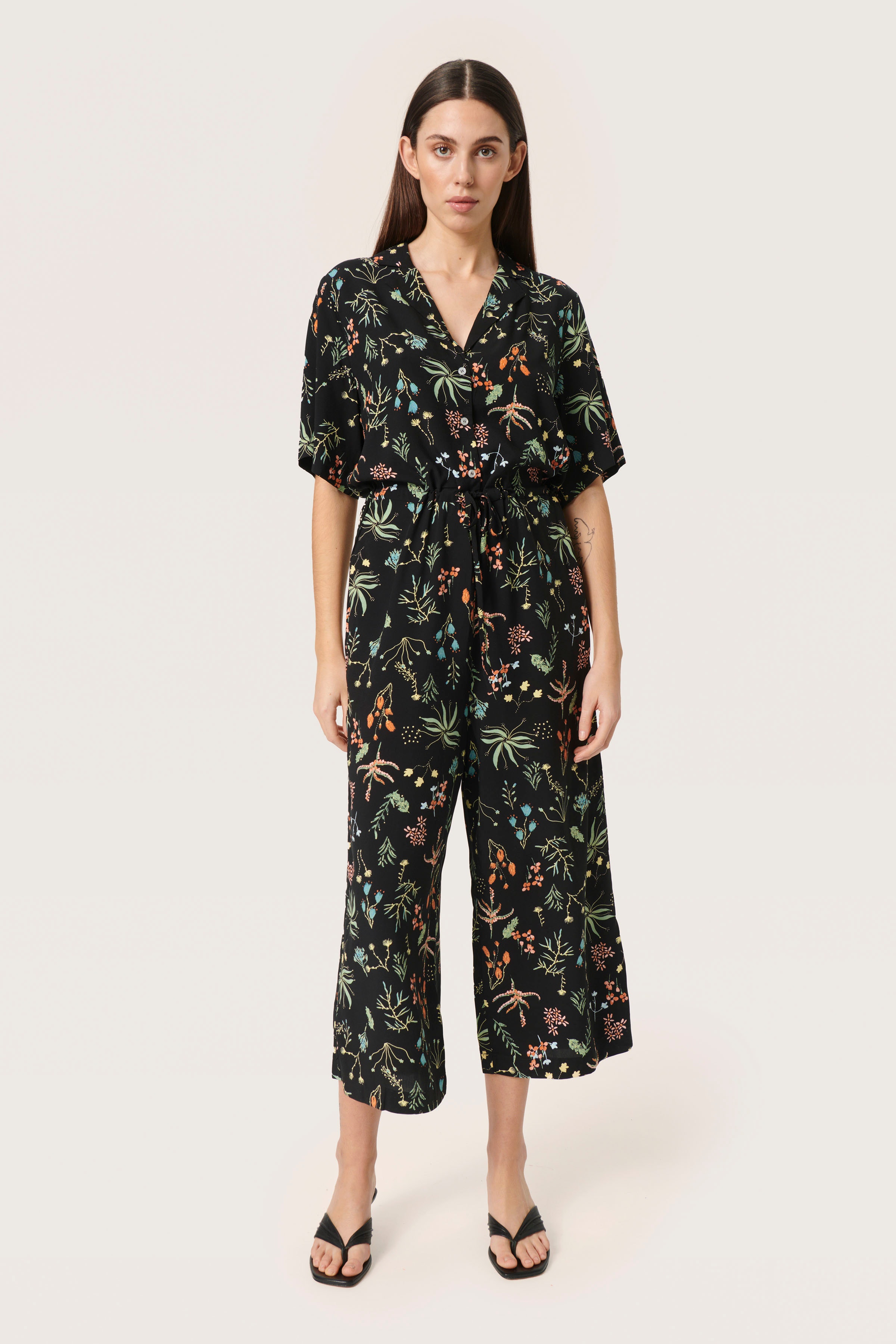 SLIndre Jumpsuit LOOKBOOK FRONT 30406878-301925