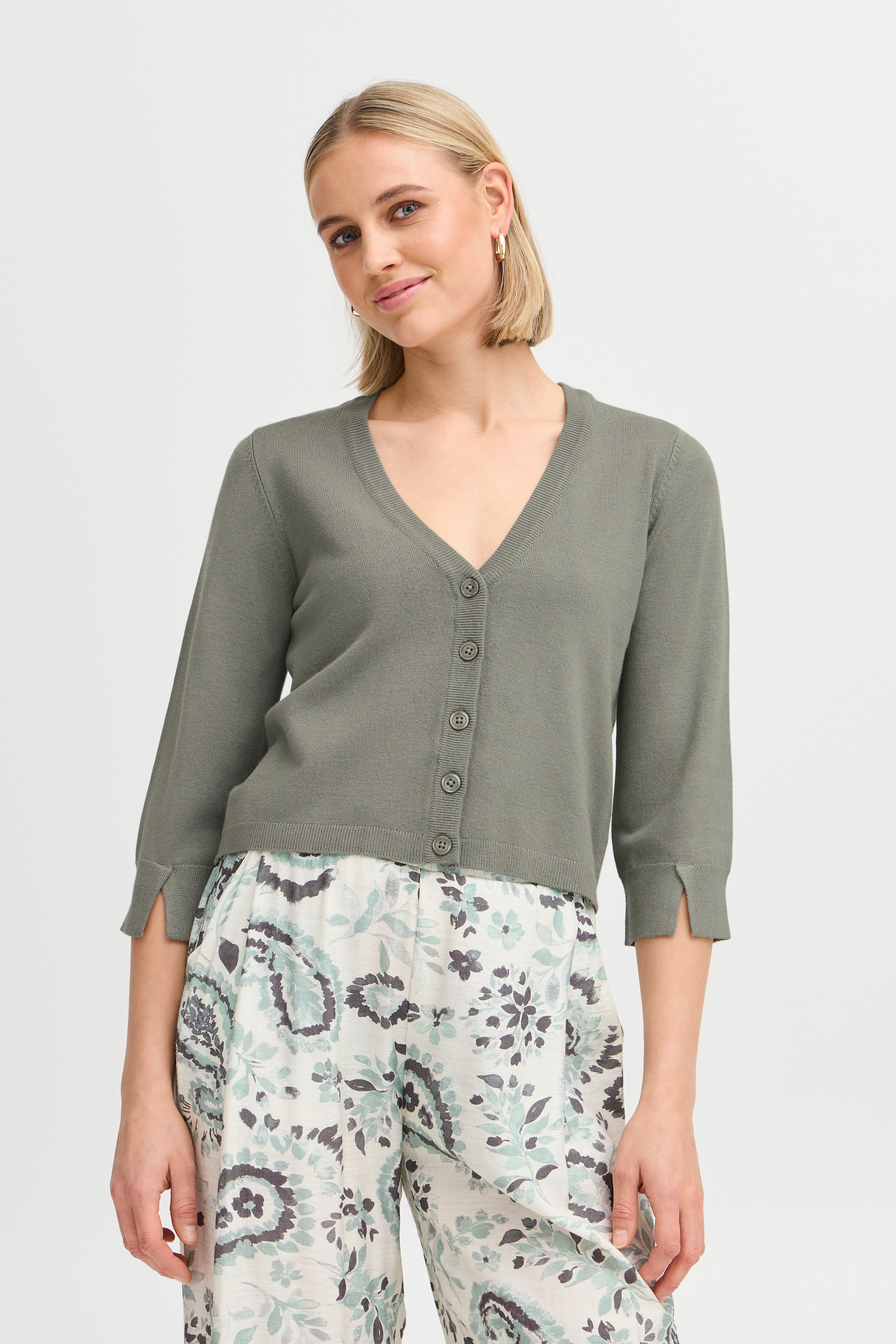 FRCLIA Cardigan LOOKBOOK FRONT 20613550-185806