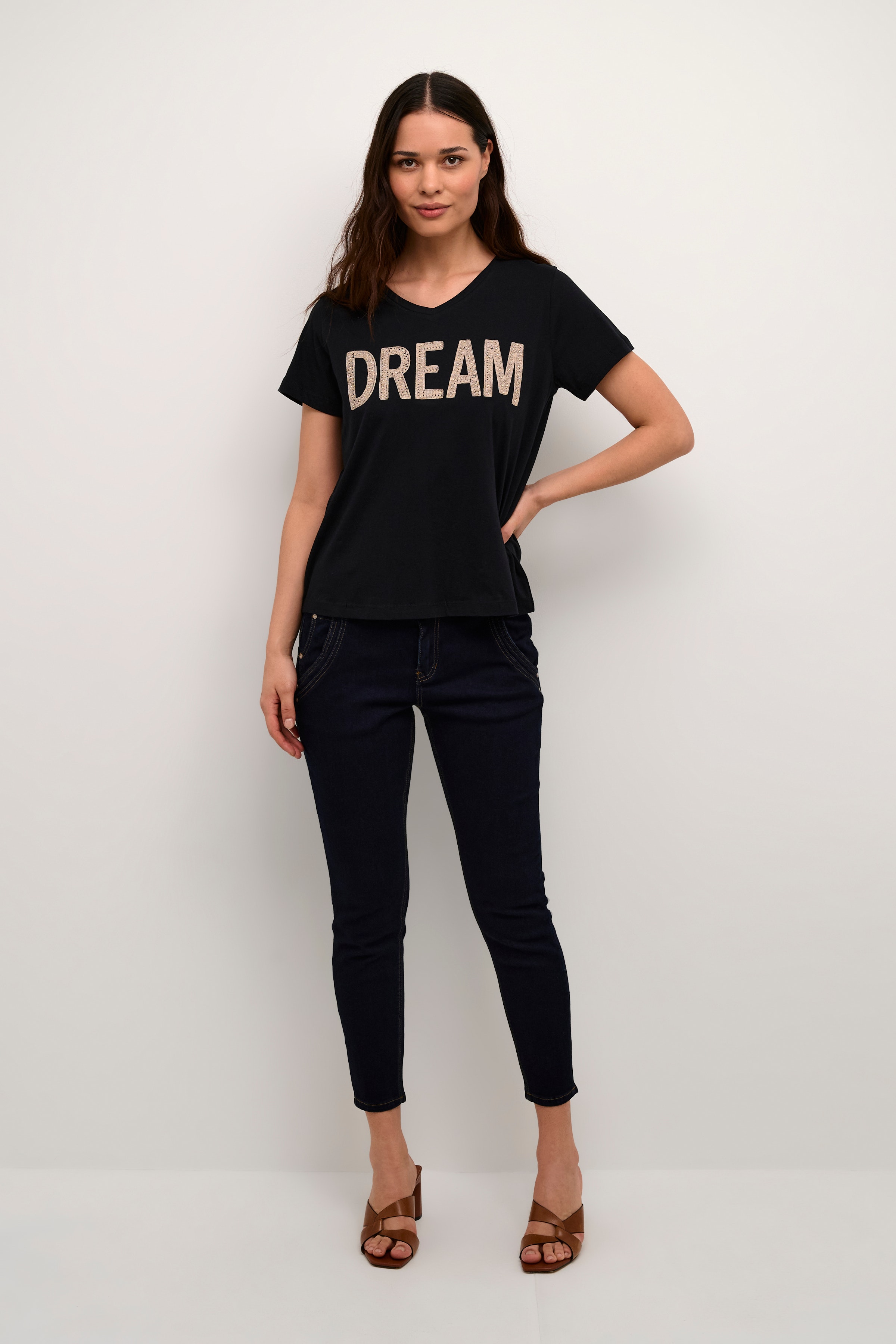 CRBest T-shirt LOOKBOOK FRONT 10611630-100120