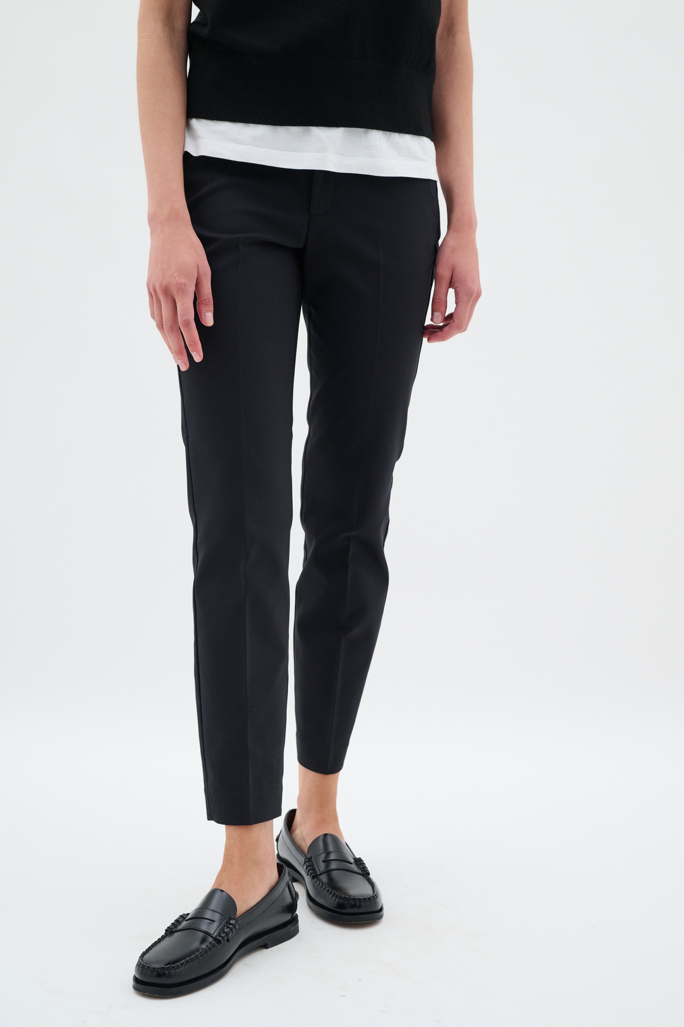 EmmyIW Trousers LOOKBOOK FRONT 30110606-194008