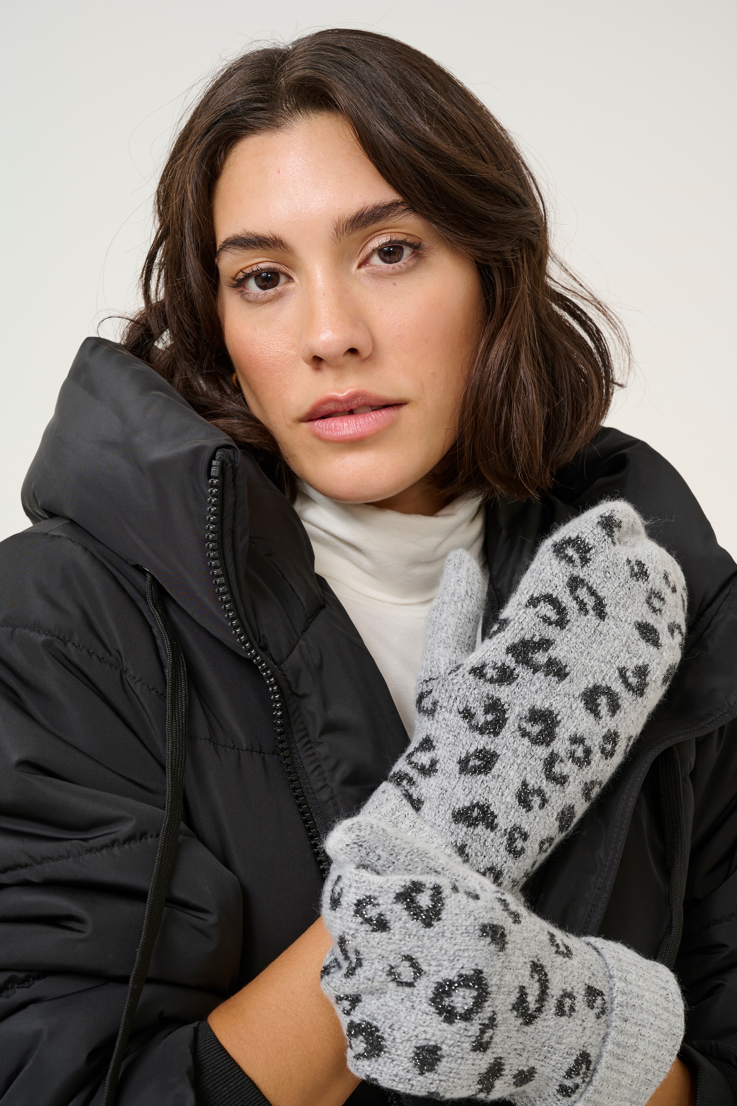 KAmolly Hansker LOOKBOOK DETAIL 10509952-100123