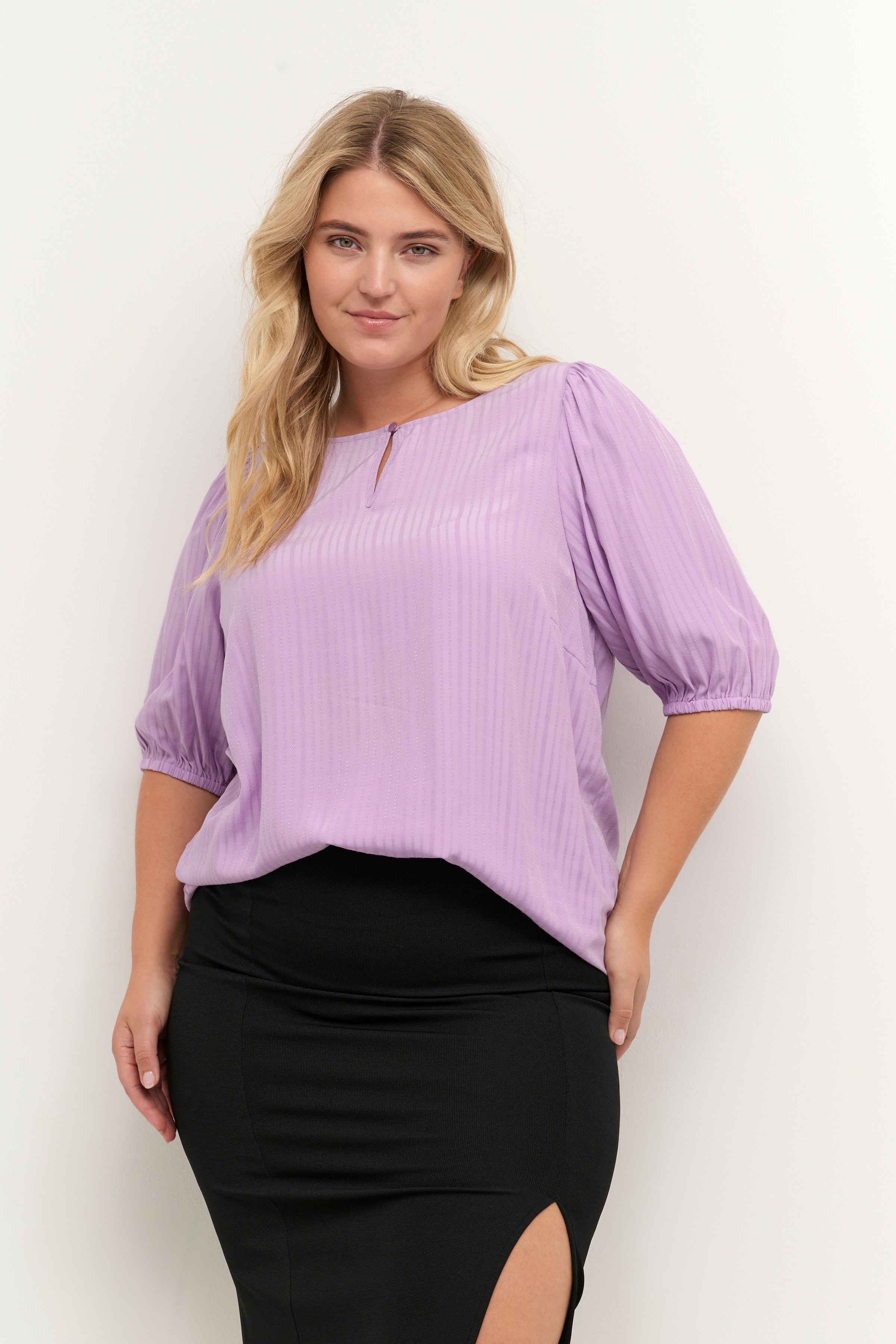 KCsilje Blouse LOOKBOOK FRONT 10581444-163521