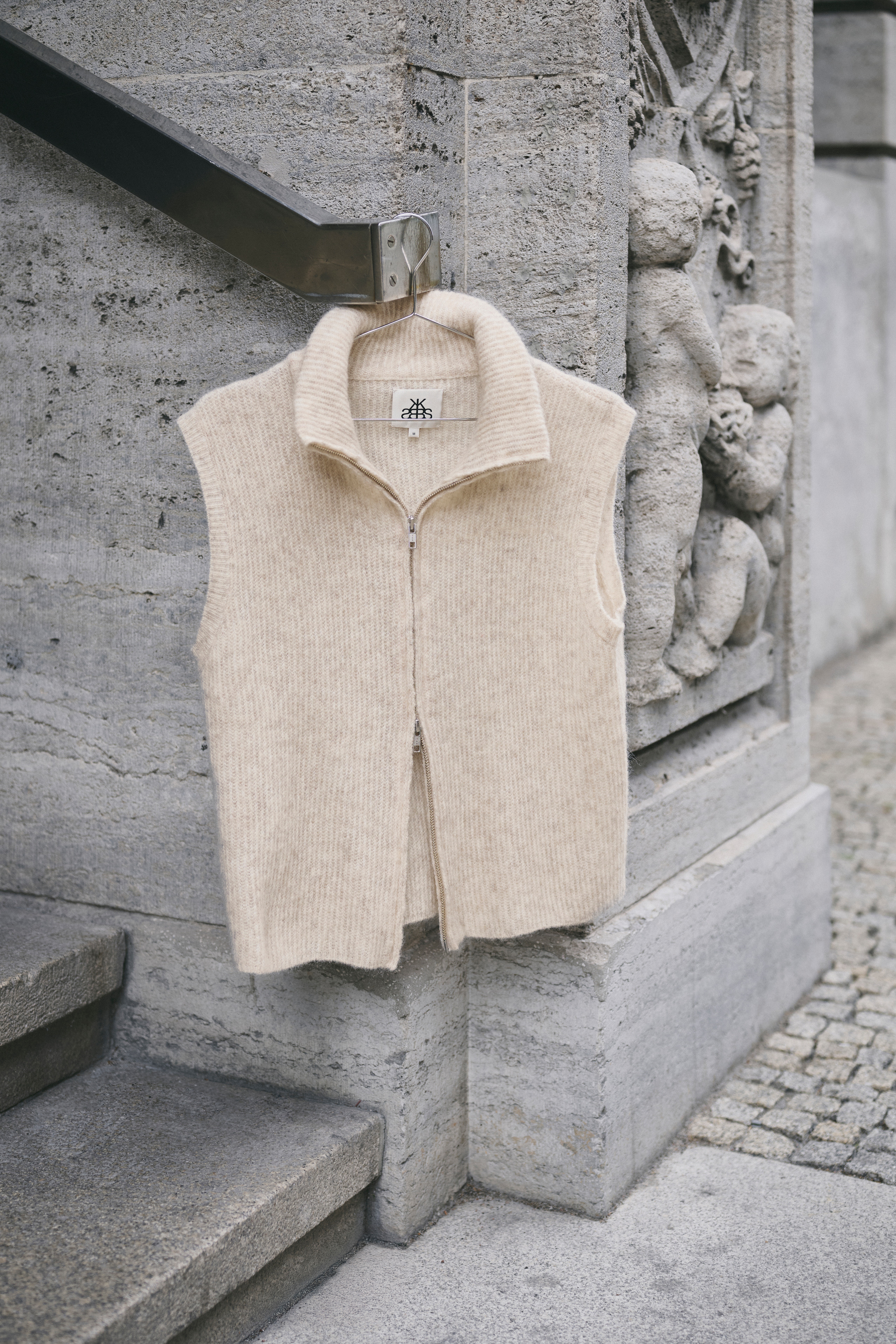 KBZelda Vest LOCATION NONE 10105645-100306