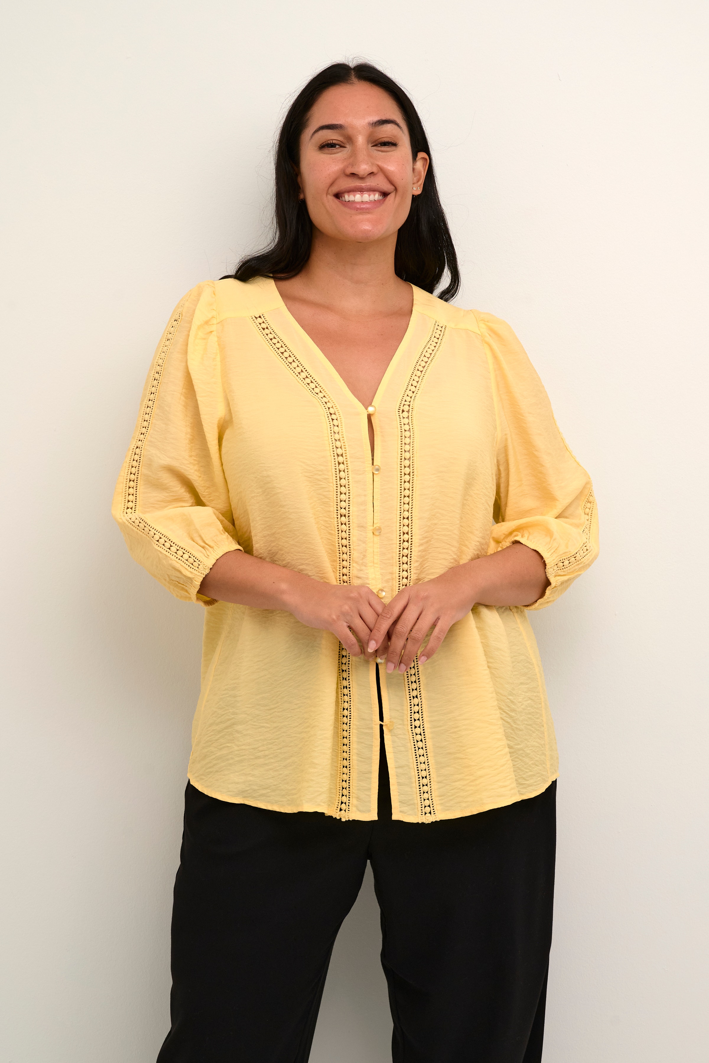 KCronja Blouse LOOKBOOK FRONT 10582185-120720