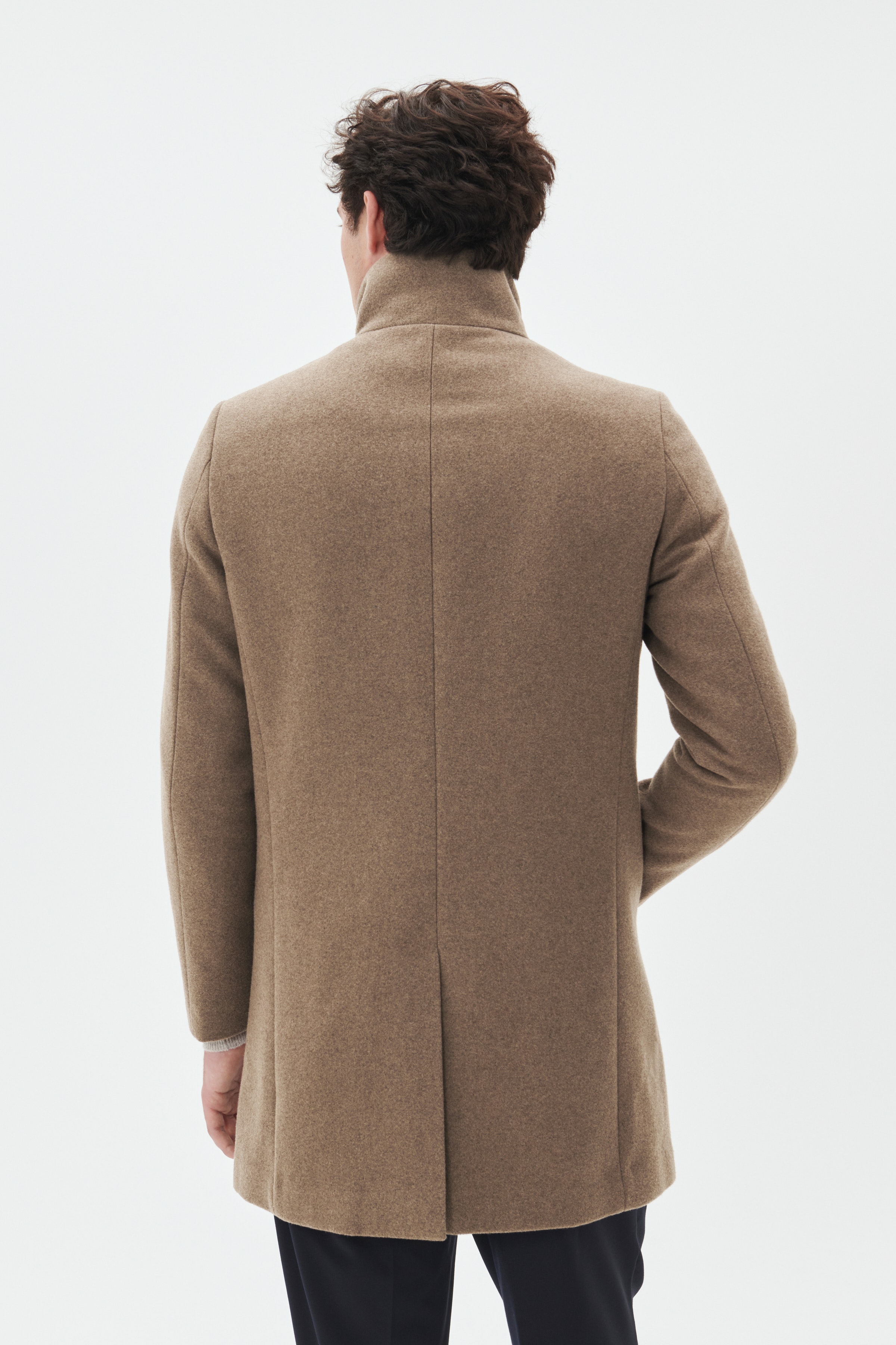 Harvey Wollmantel LOOKBOOK BACK 30203845-181112