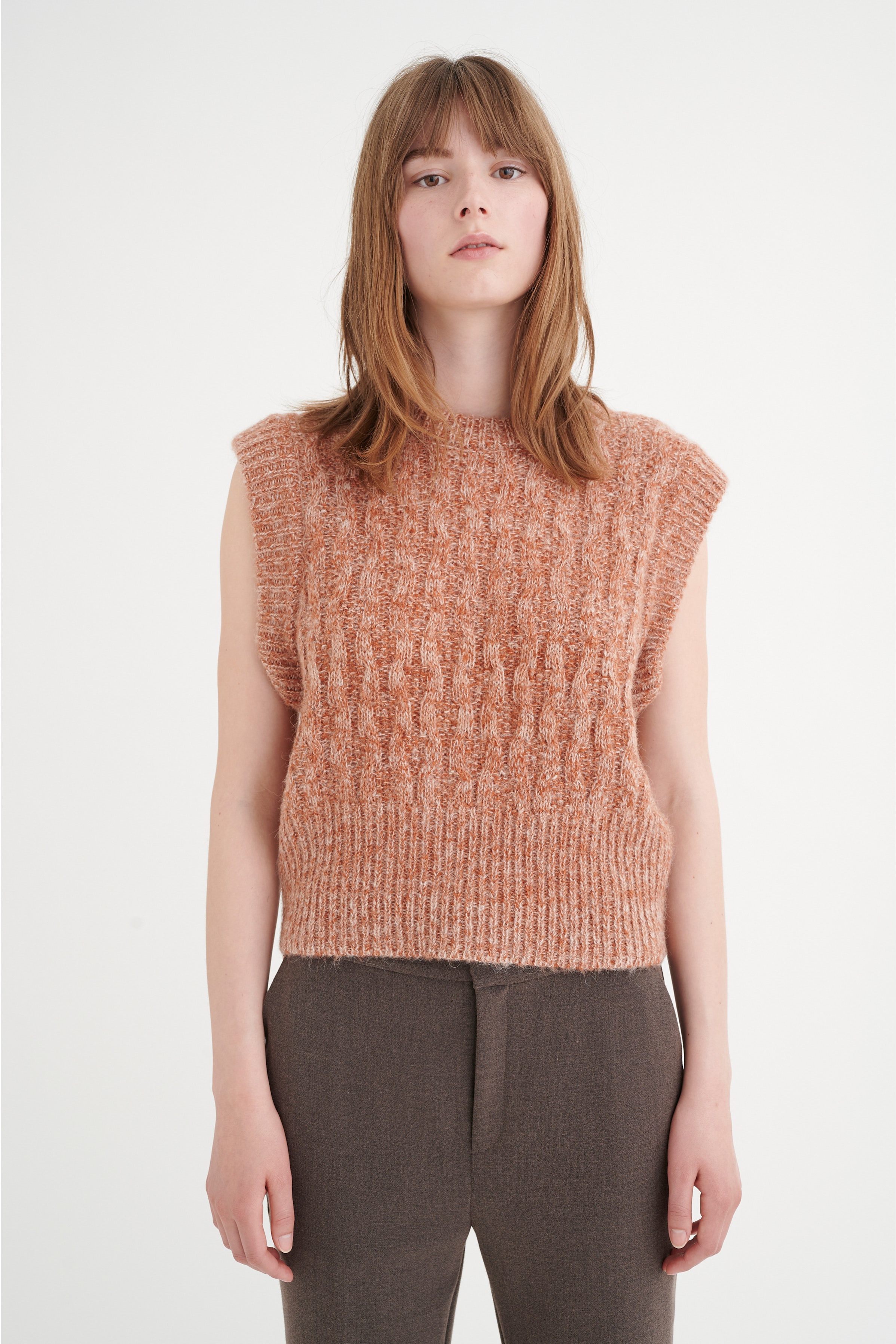 ToanaIW Strickweste LOOKBOOK FRONT 30106498-181244