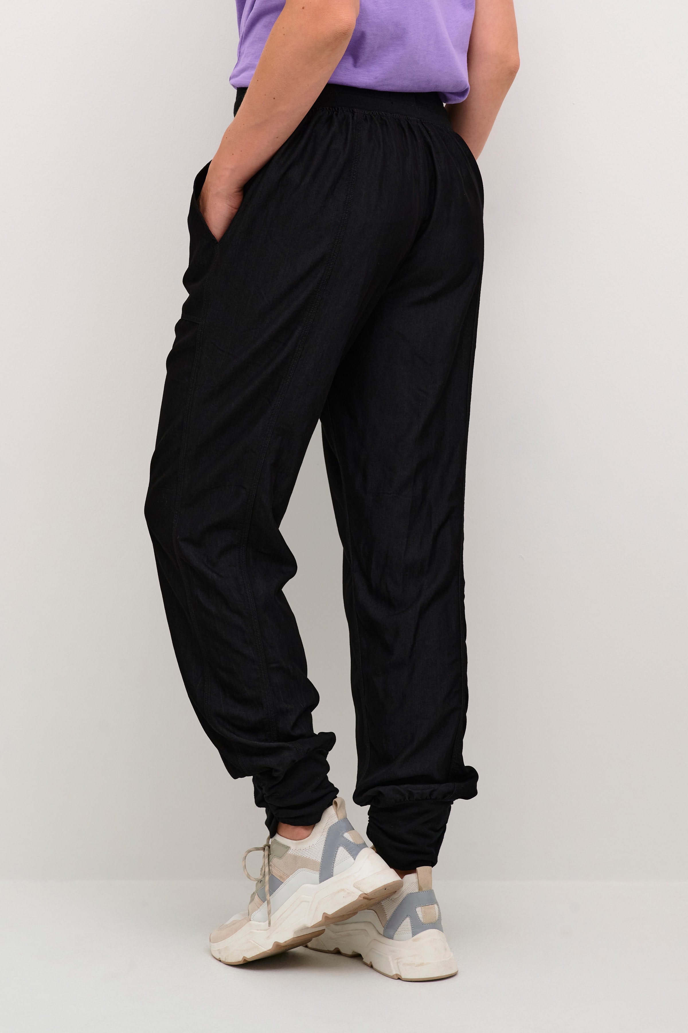 CRLine Trousers LOOKBOOK BACK 10612184-100120