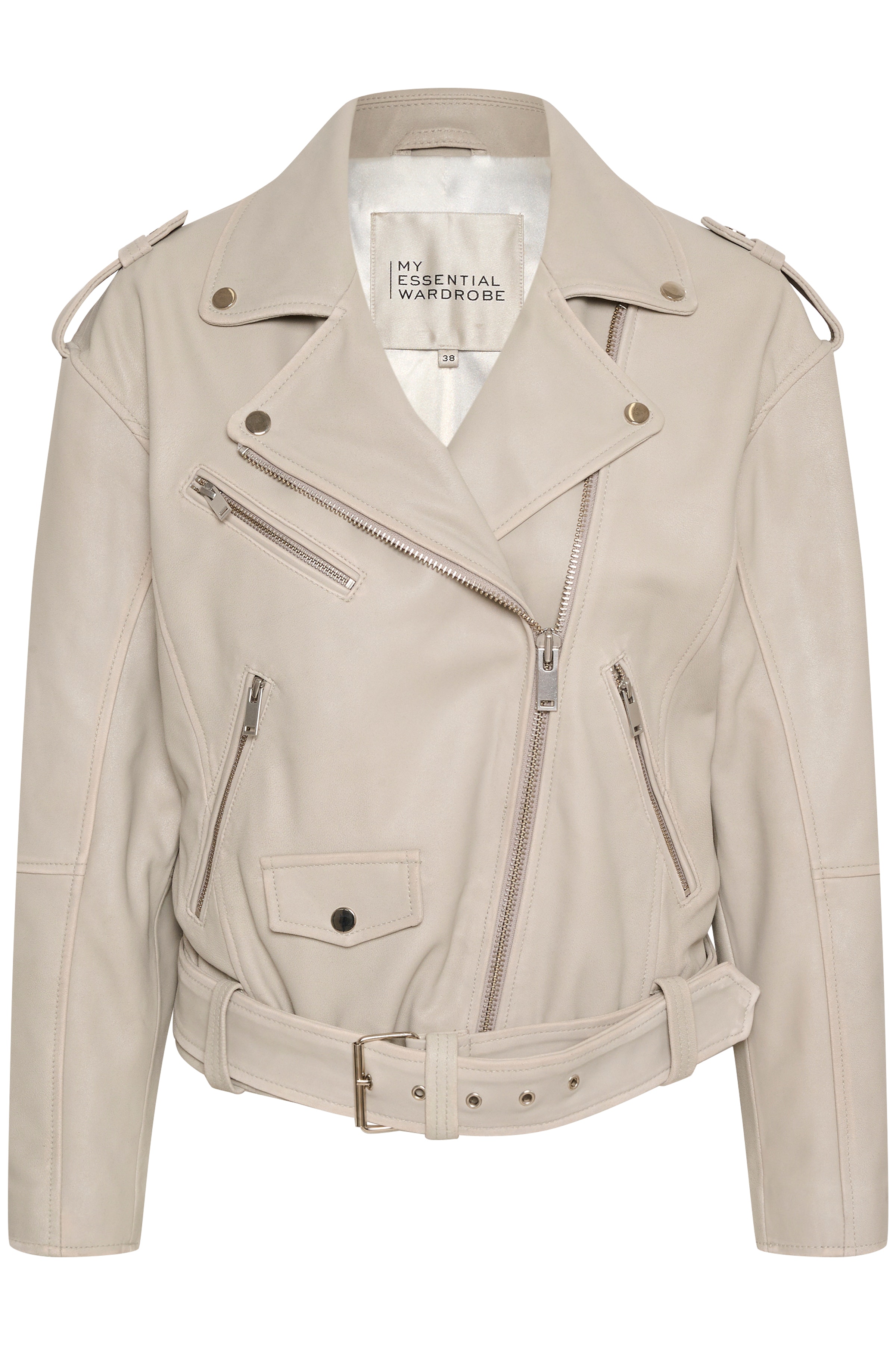 01 THE GILO LEATHER JACKET PACK FRONT 10704658-105687