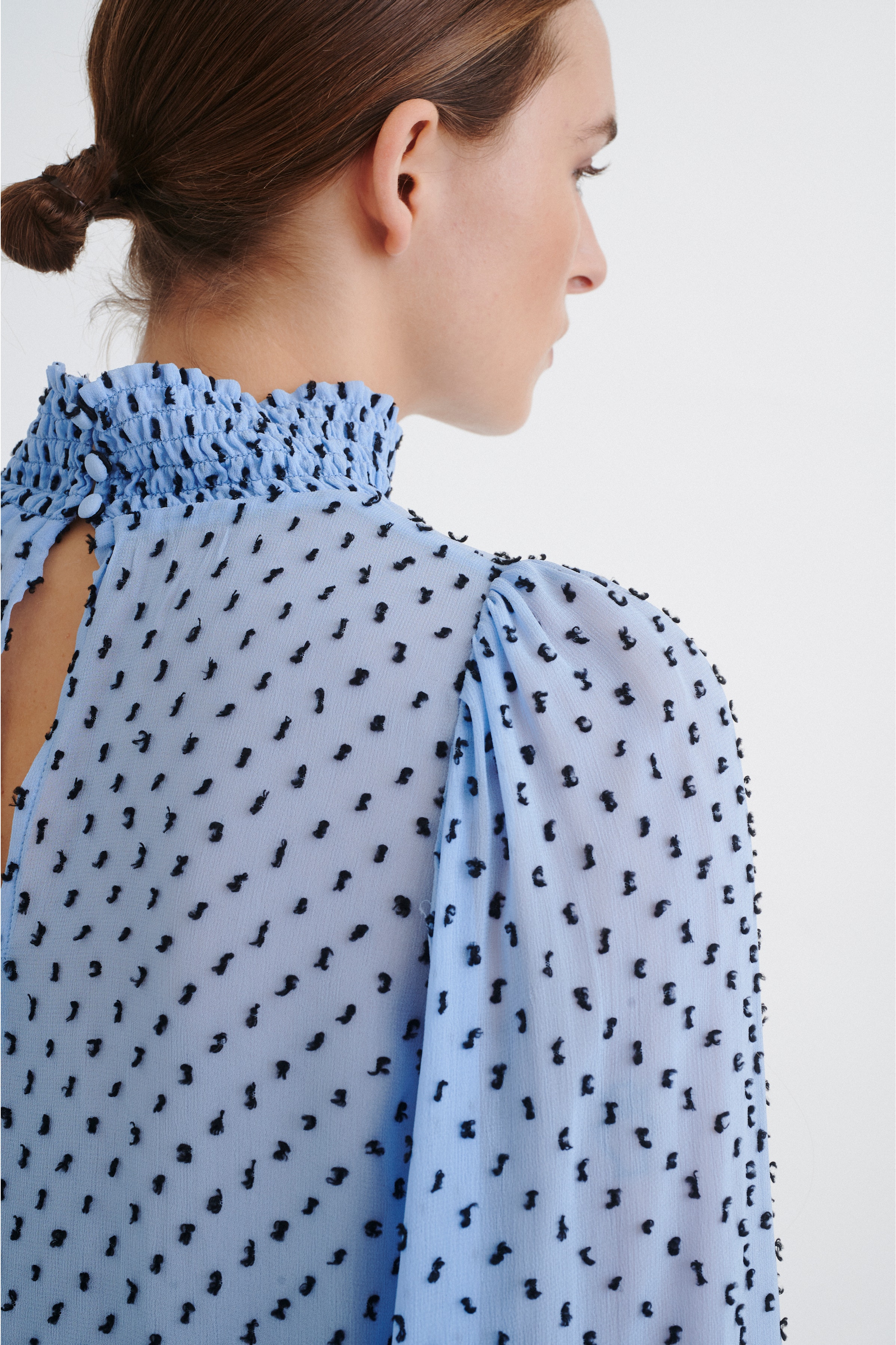 LeiaIW Blouse LOOKBOOK DETAIL 30105086-10205