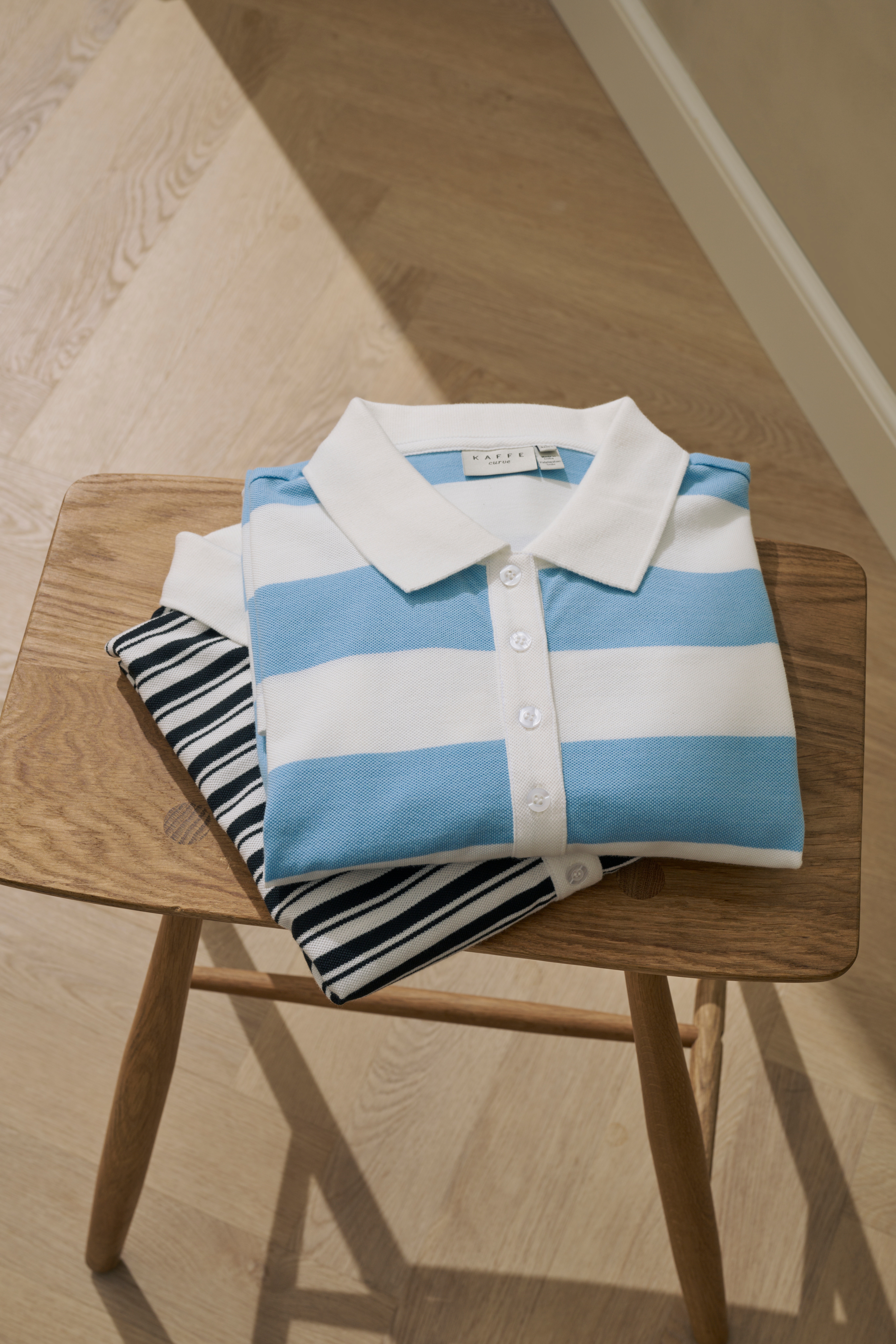 KCmiana T-shirt LOCATION NONE 10583934-108952