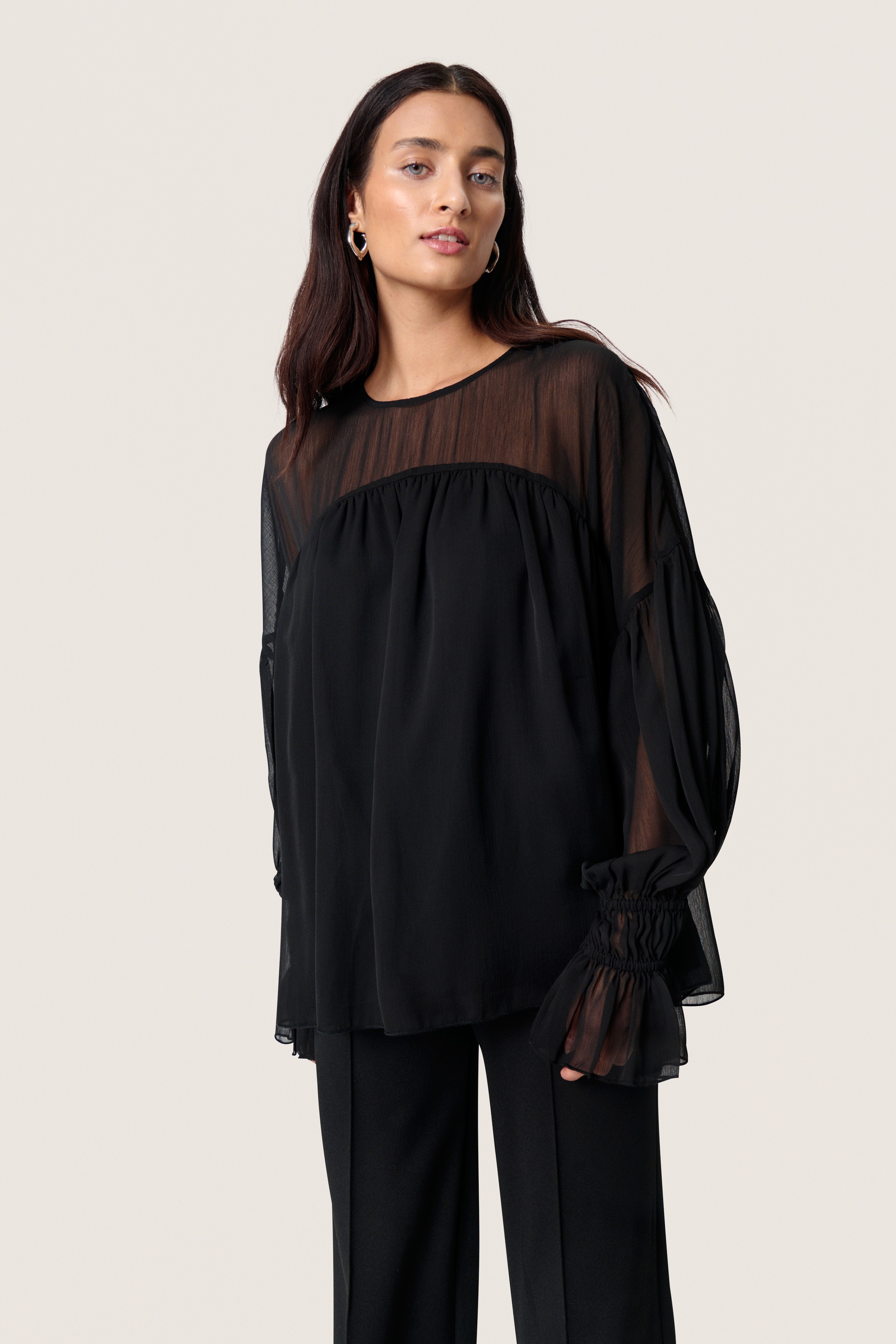 SLHarietta Bluse LOOKBOOK FRONT 30408815-194008