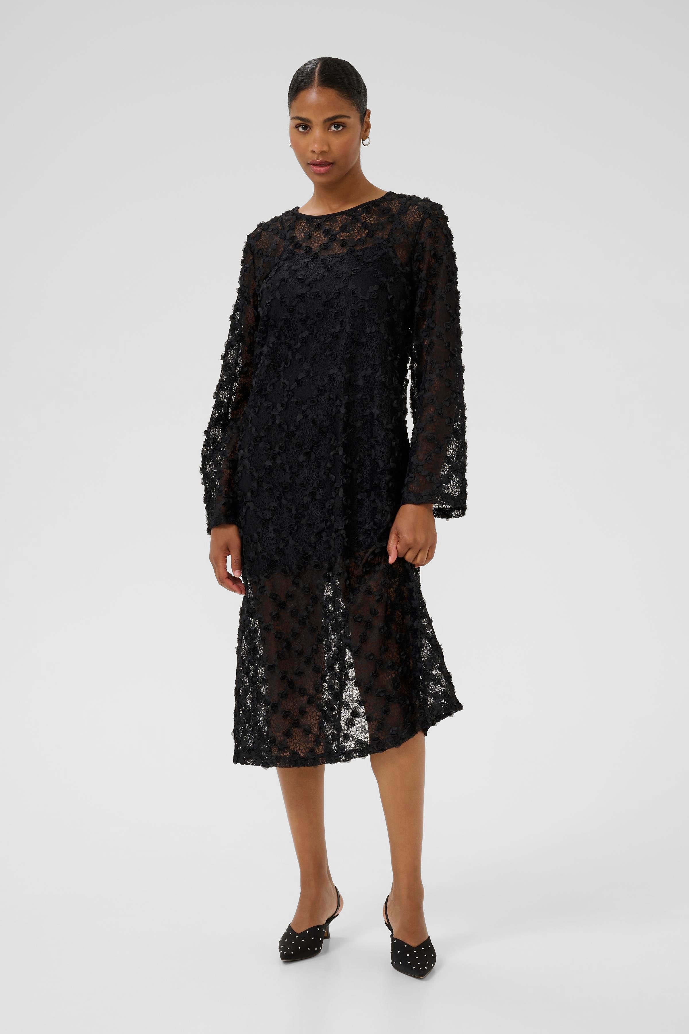 KArosie Dress LOOKBOOK FRONT 10510675-100121