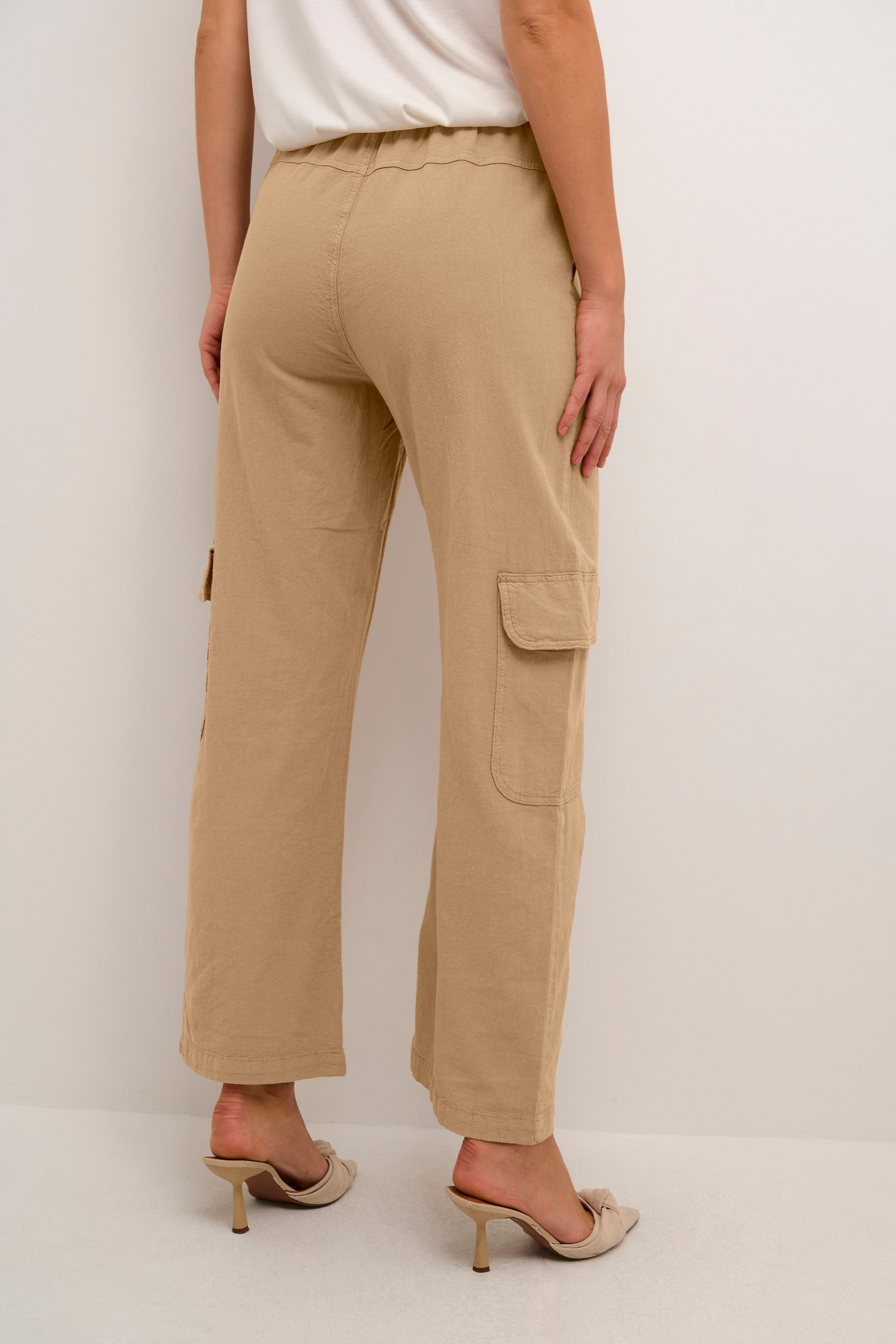 KAnaya Trousers LOOKBOOK BACK 10508358-101239