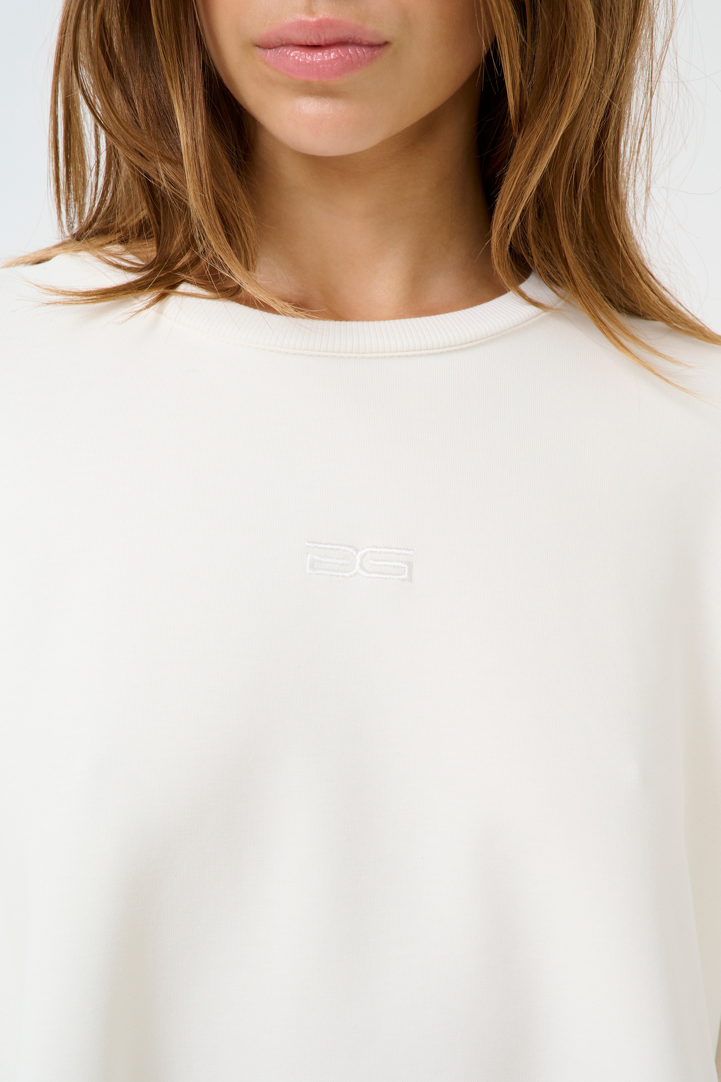 GZimina T-shirt LOOKBOOK DETAIL 10910316-130905