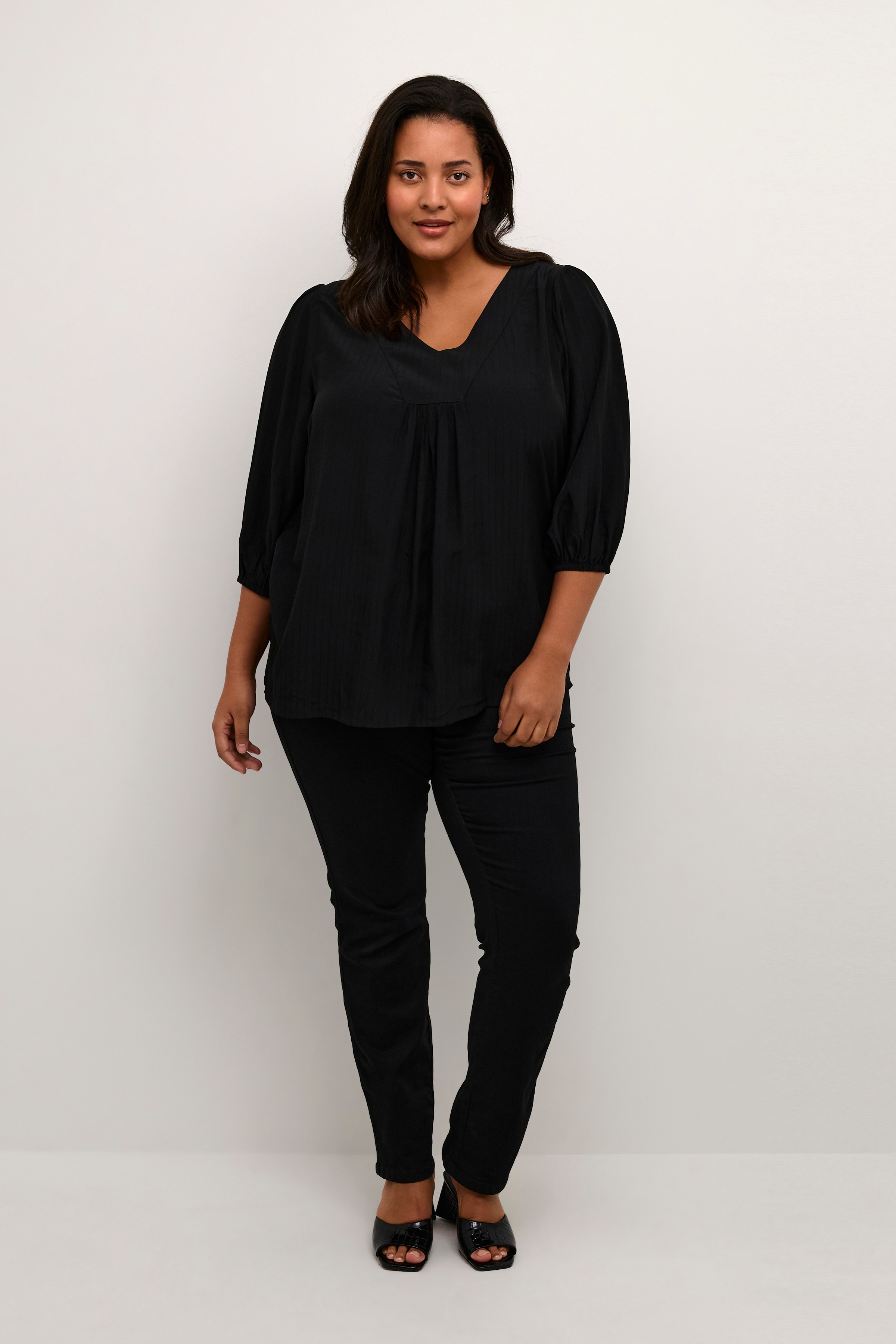 KCjoanna Bluse LOOKBOOK FRONT 10580970-100121