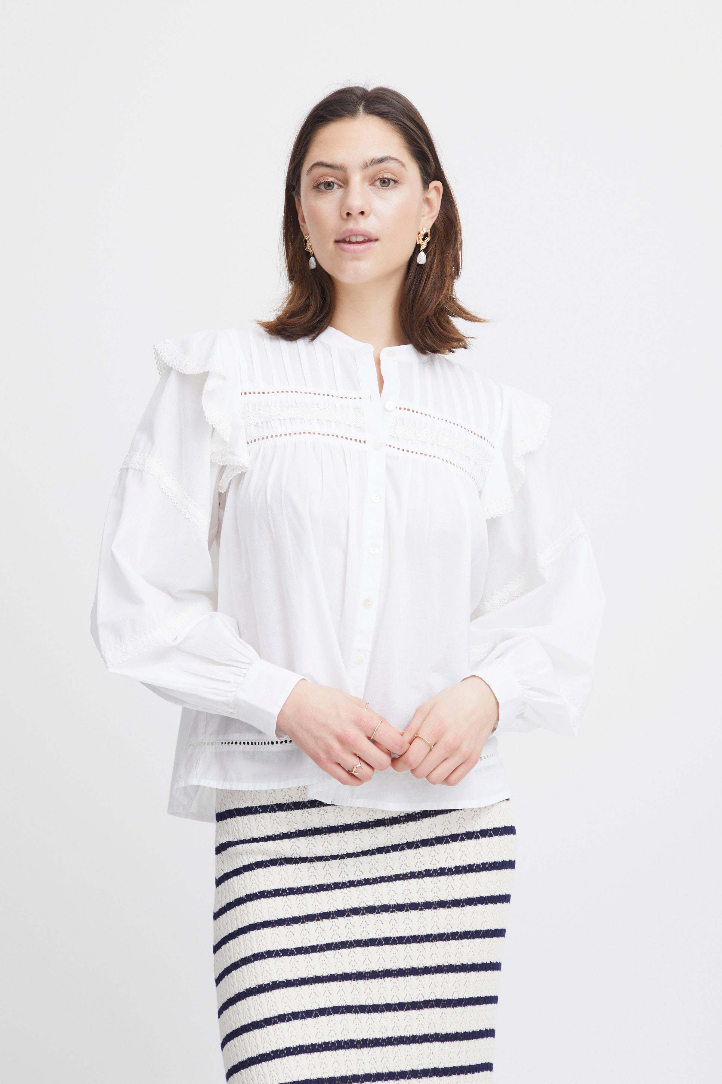 IRISA Hemd LOOKBOOK FRONT 20120800-110602