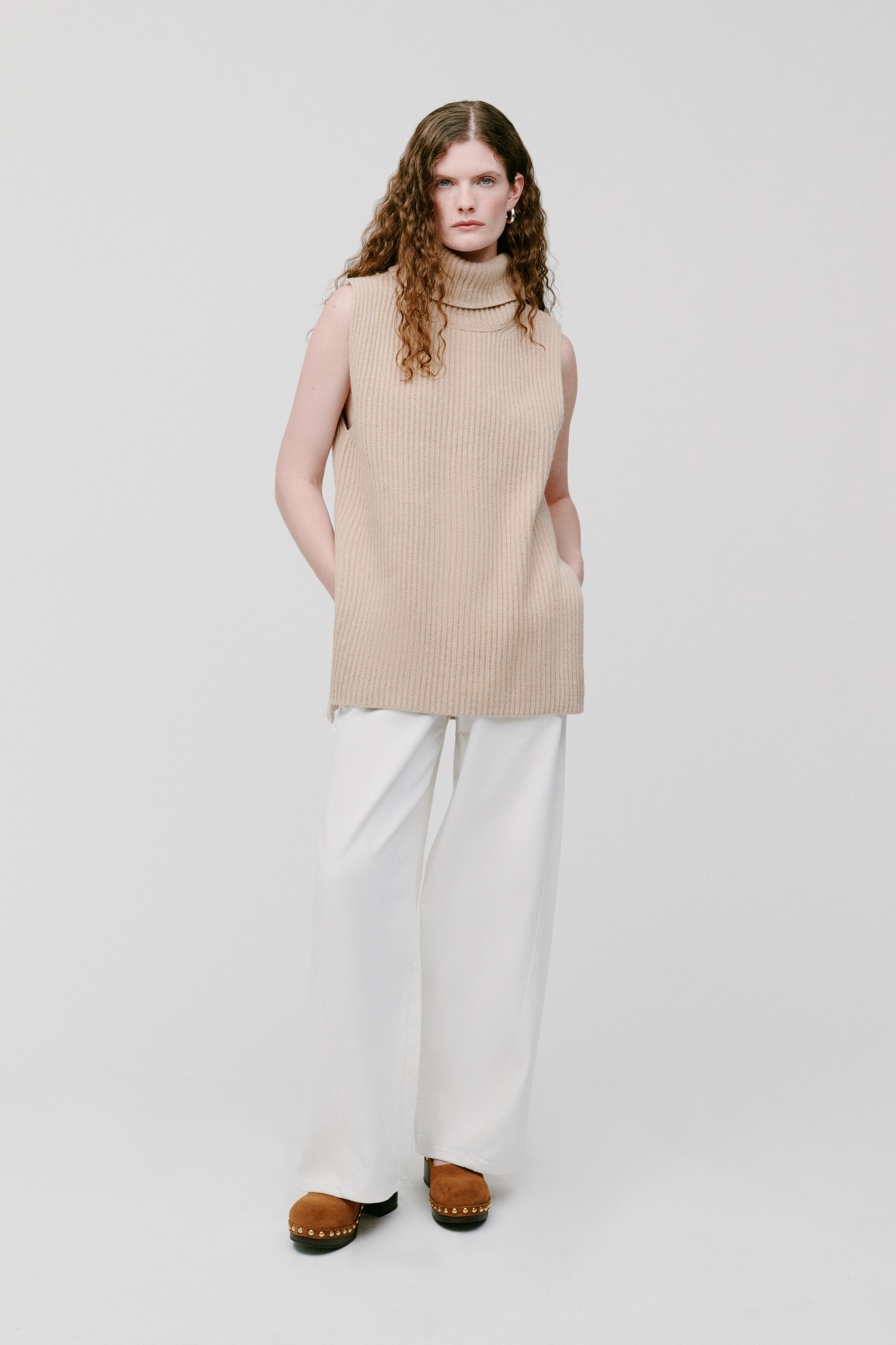 KYOMI VEST LOOKBOOK FRONT 30600508-BE401