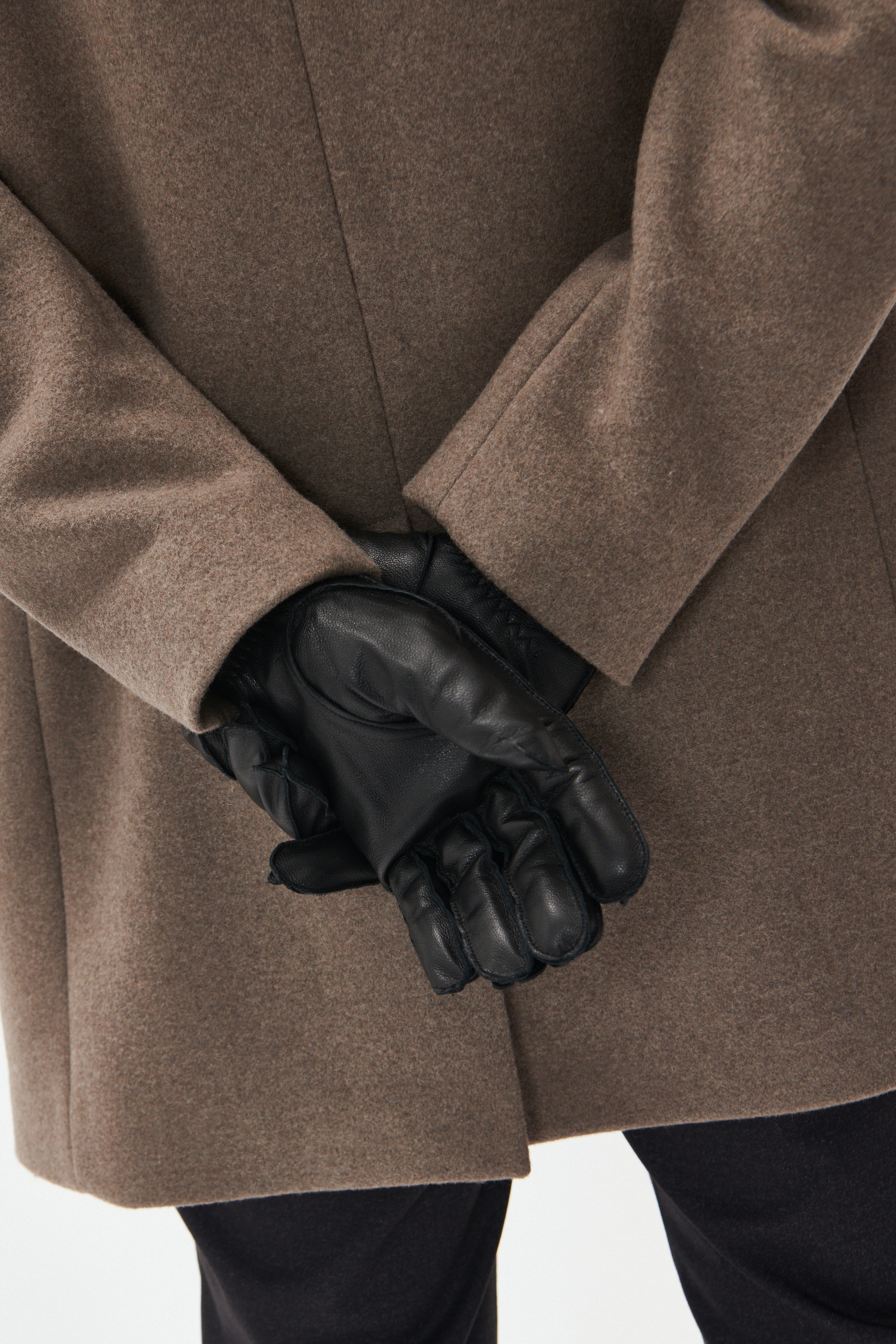 MAtrewy Leather Gloves LOOKBOOK BACK 30204795-300275