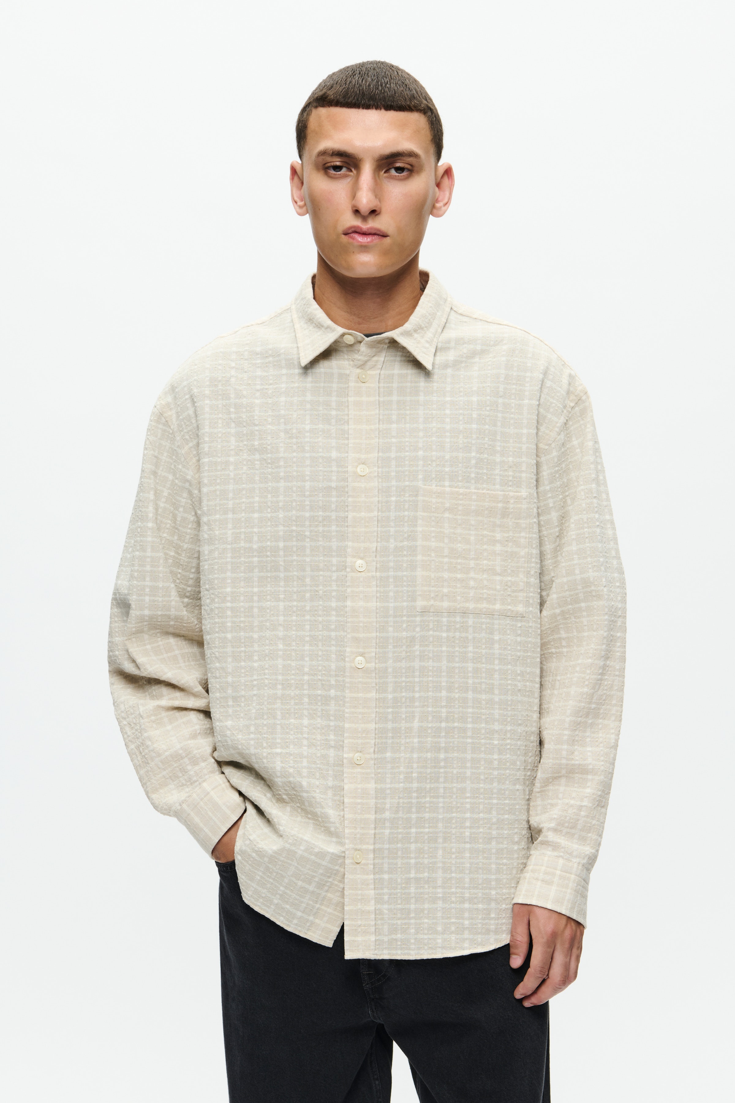 WWCarter Shirt LOOKBOOK FRONT 30251785-144500