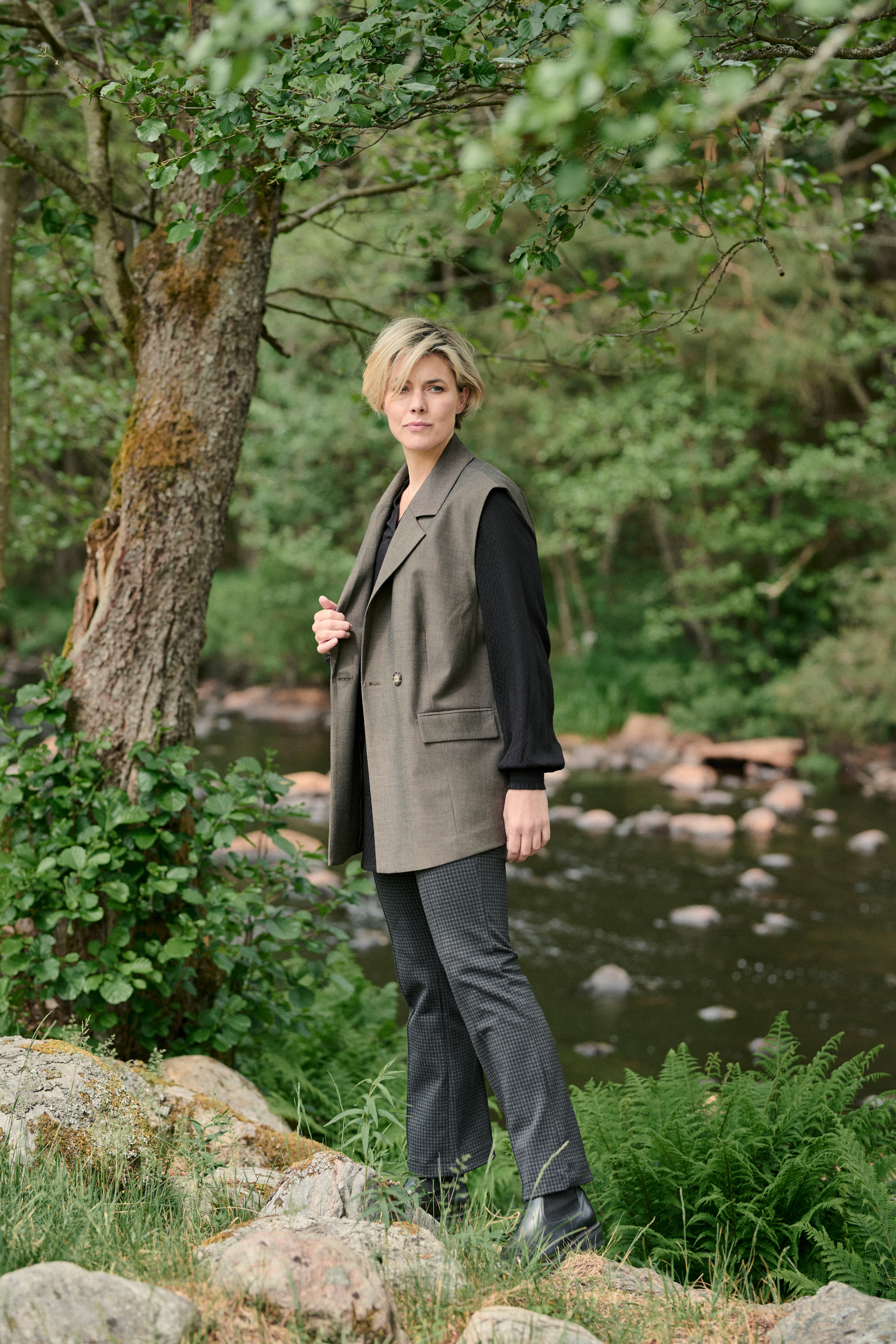 KAgigi Väst LOCATION NONE 10509077-1908101