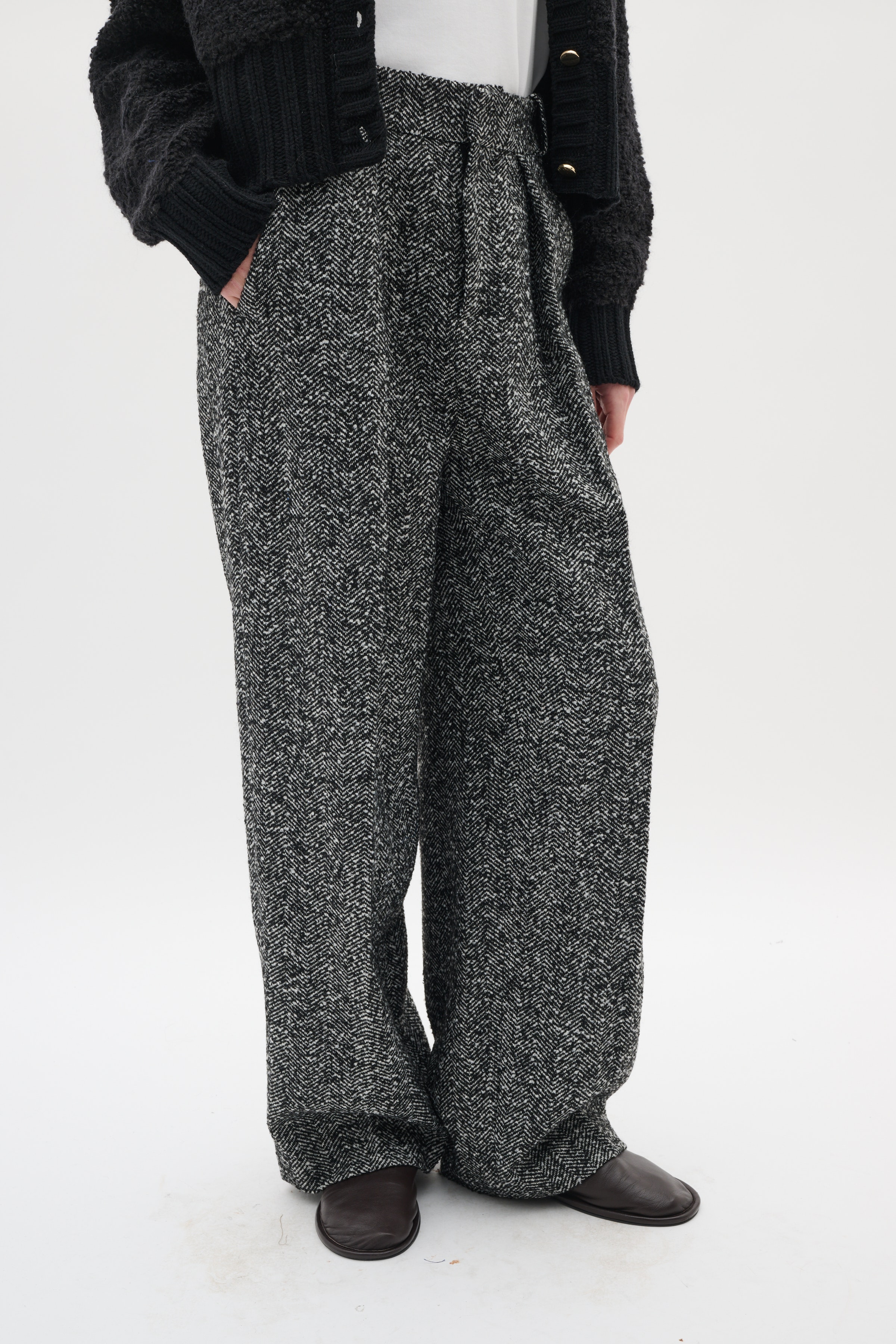 BryannyIW Trousers LOOKBOOK FRONT 30111010-300027