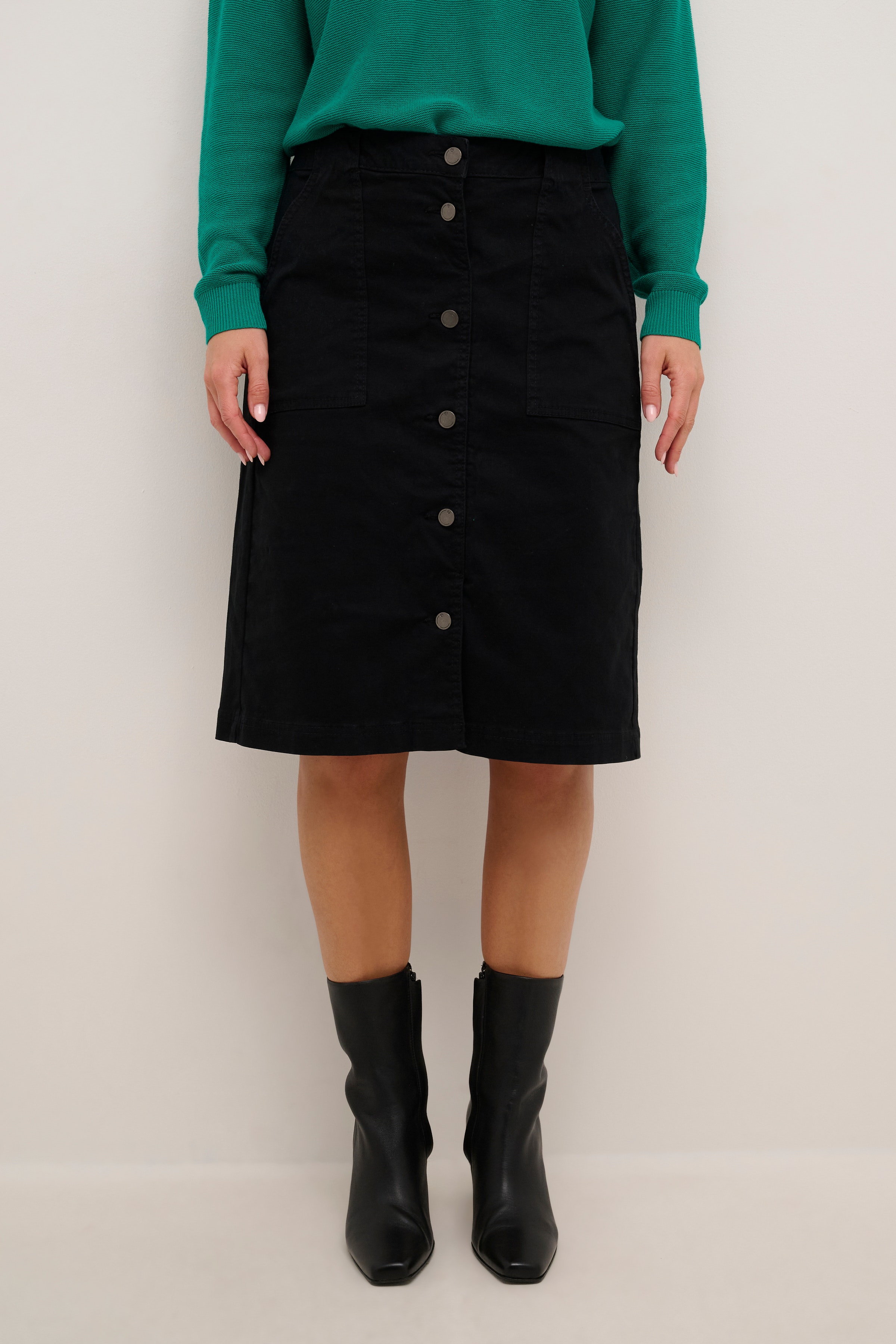 CRCarva Skirt LOOKBOOK FRONT 10612135-100120