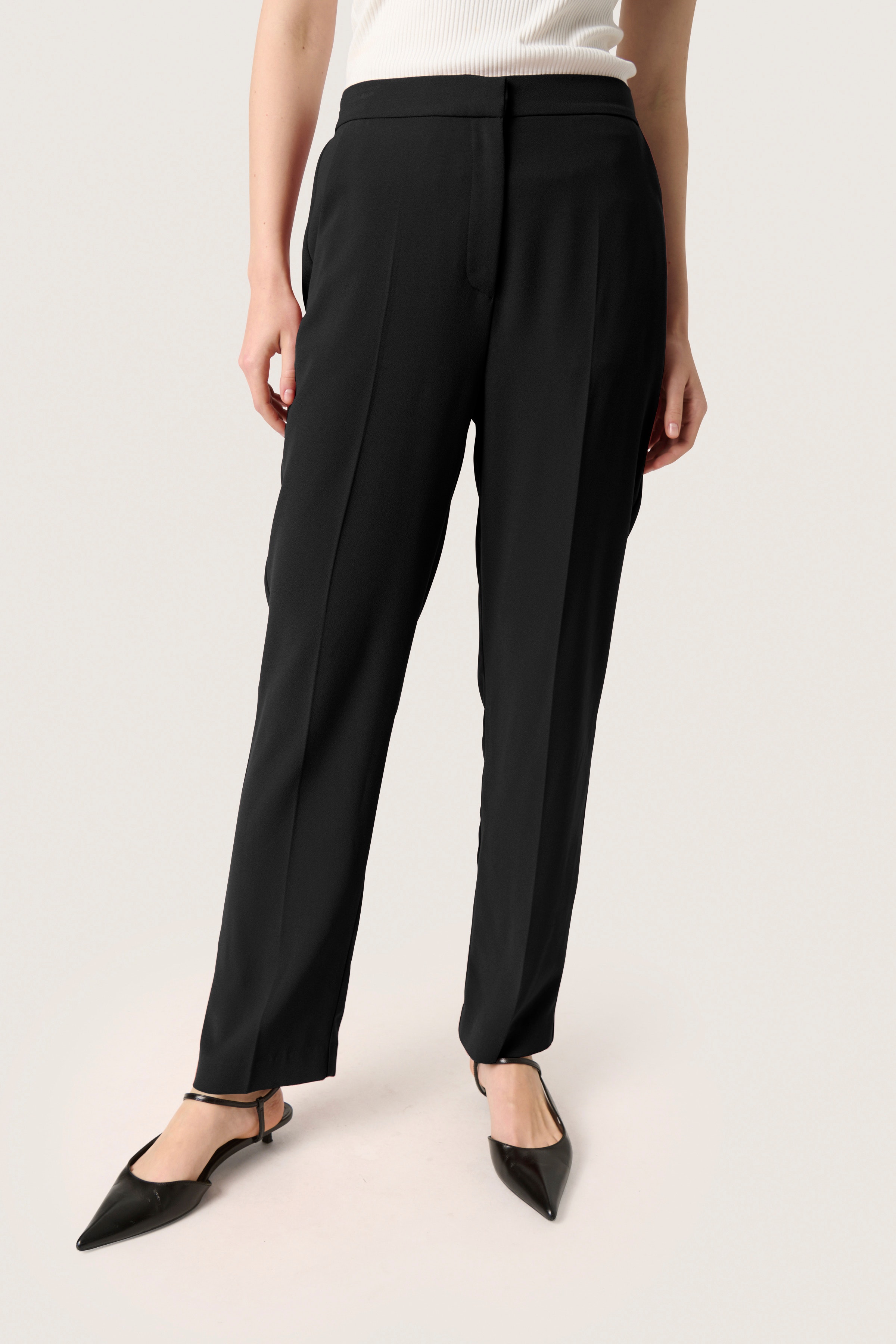 SLShirley Trousers LOOKBOOK FRONT 30407698-194008