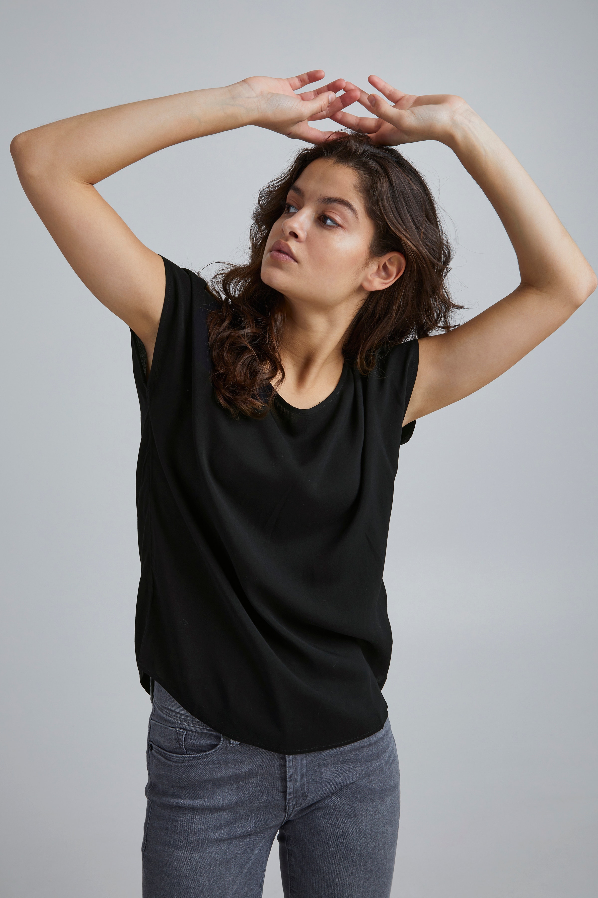 IHMAJA Top LOOKBOOK FRONT 20109079-10011