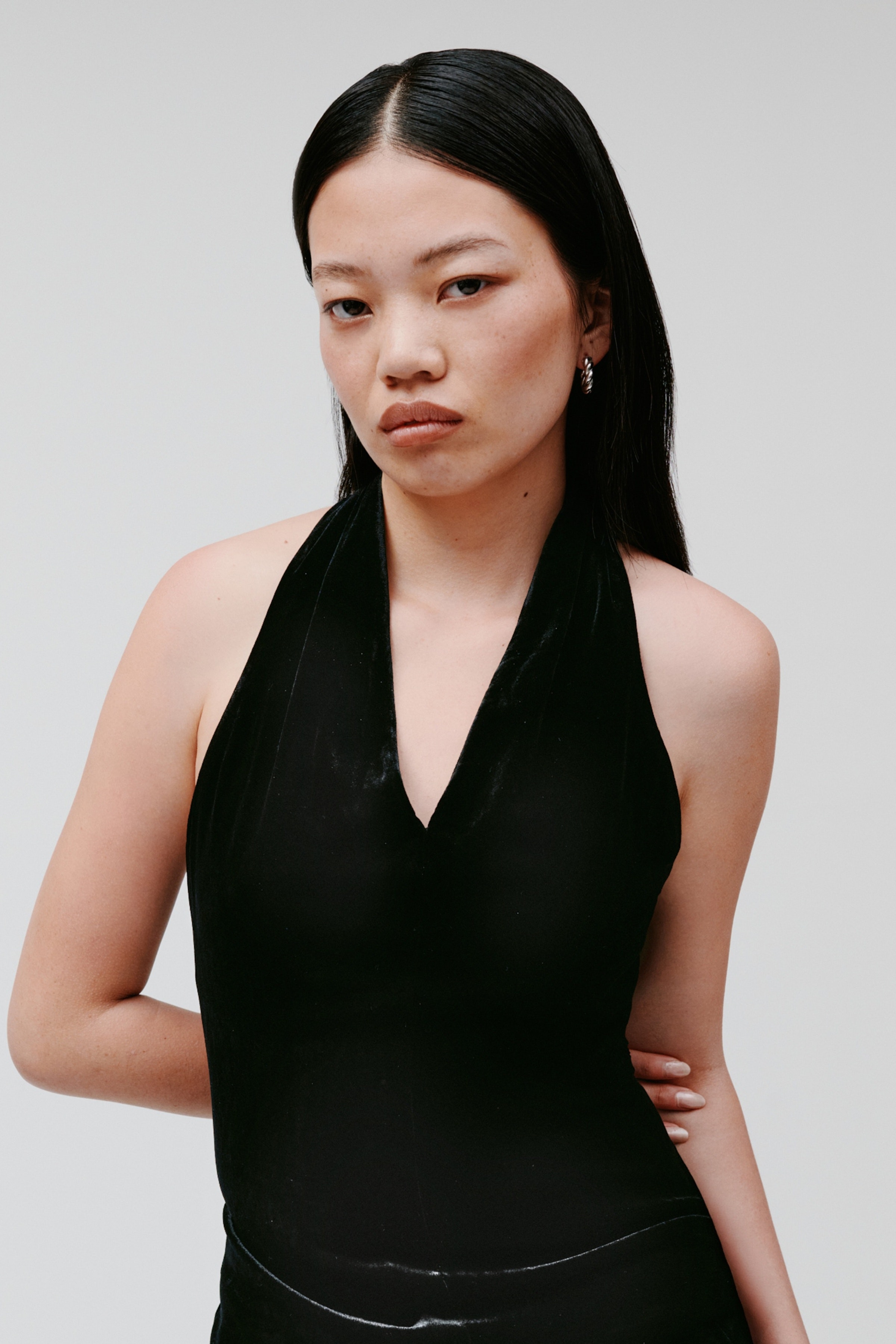 TANSY Top LOOKBOOK FRONT 30600739-BK999