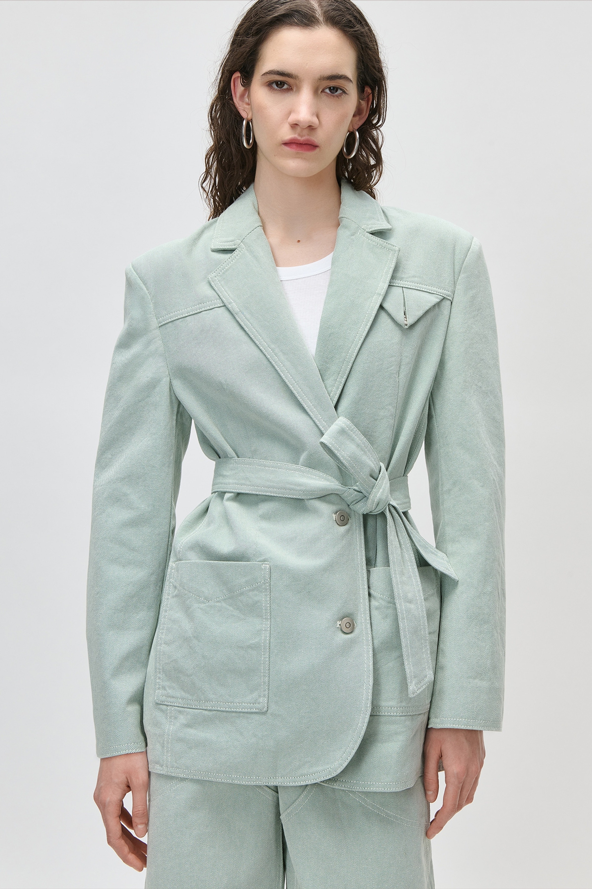 JEANETTE Blazer LOOKBOOK FRONT 30600705-MC2166