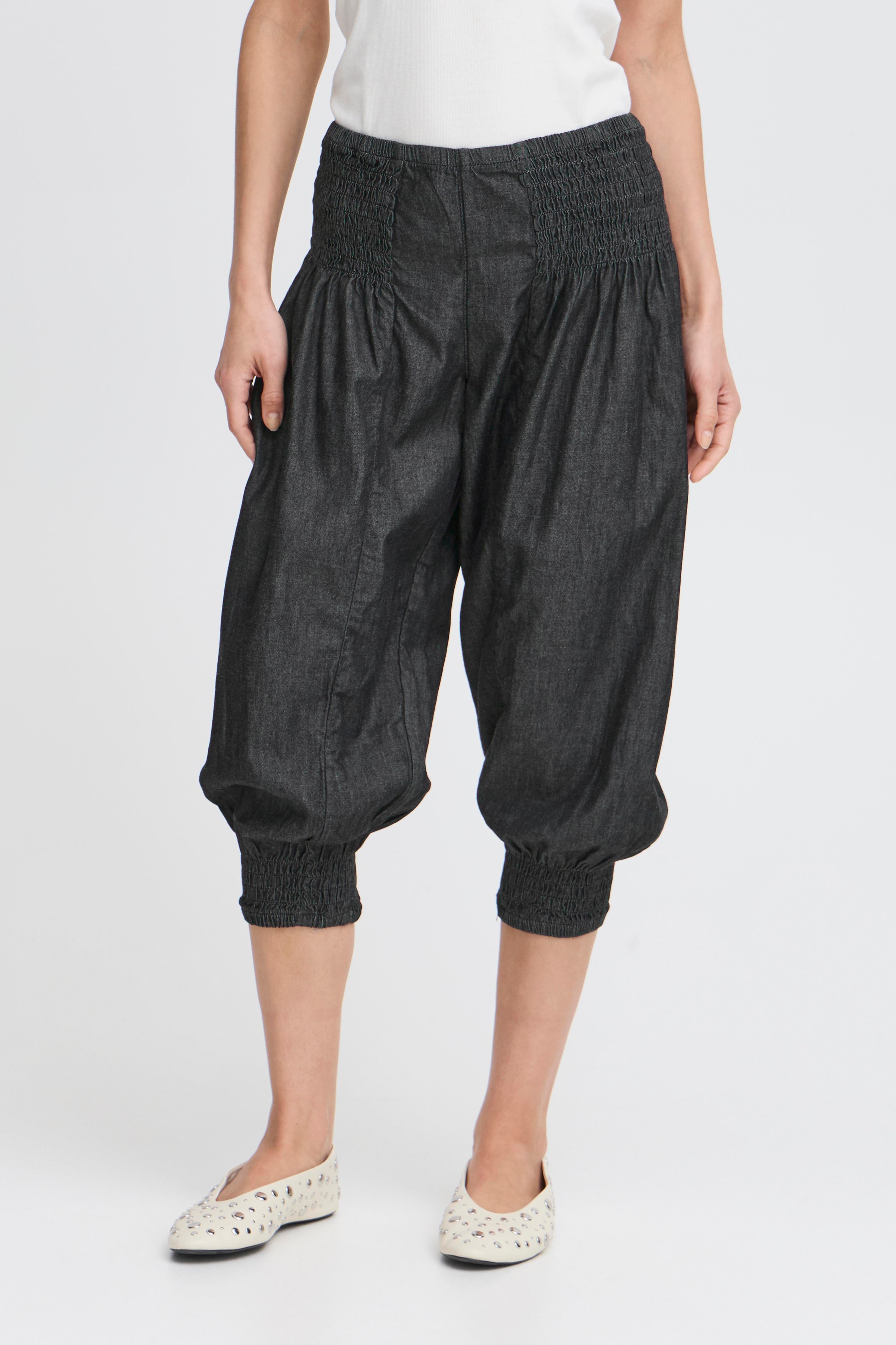 PZJILL Capri Byxor LOOKBOOK FRONT 50209217-200004