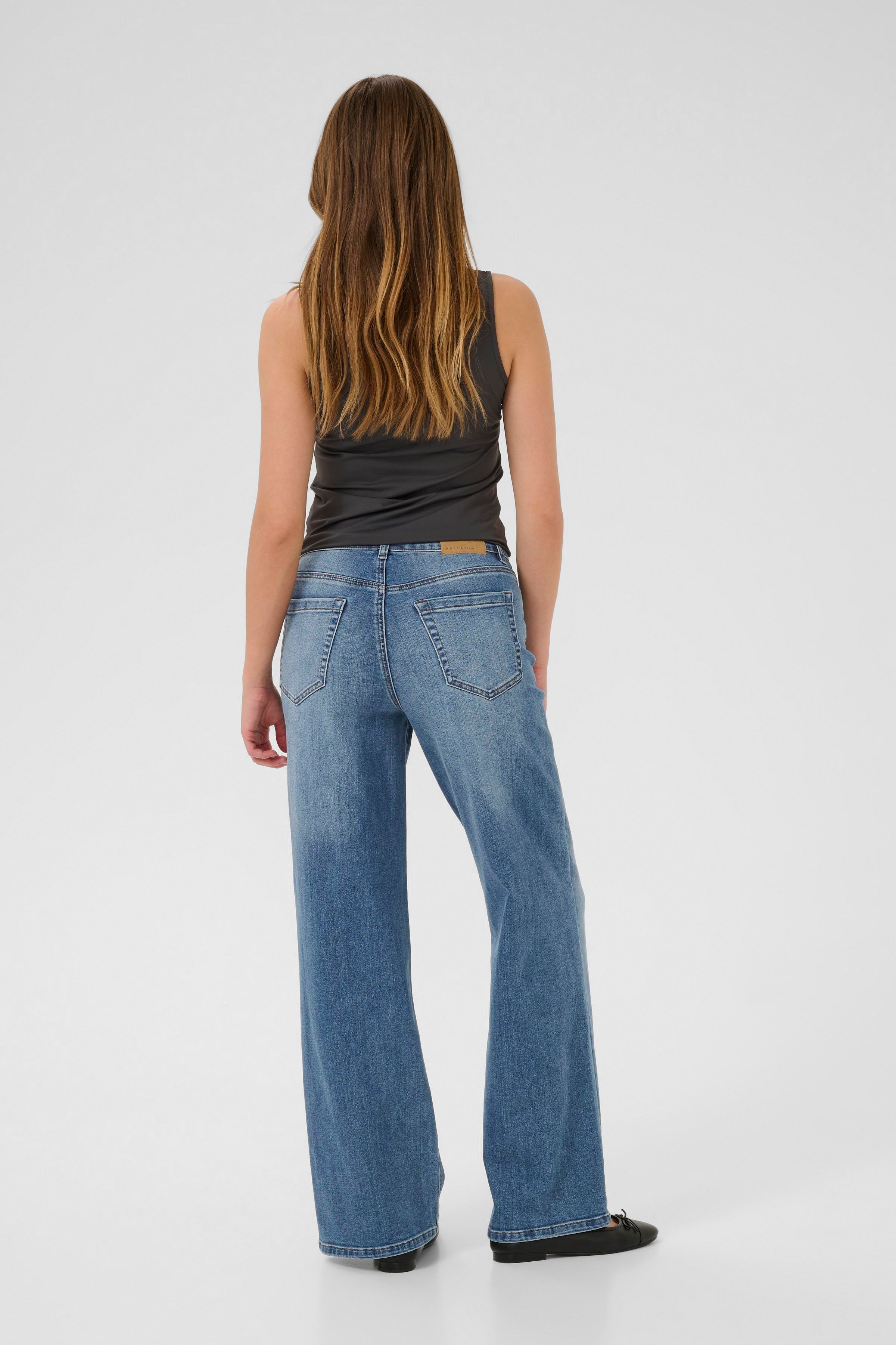 KAmeadow Jeans LOOKBOOK BACK 10510711-102272