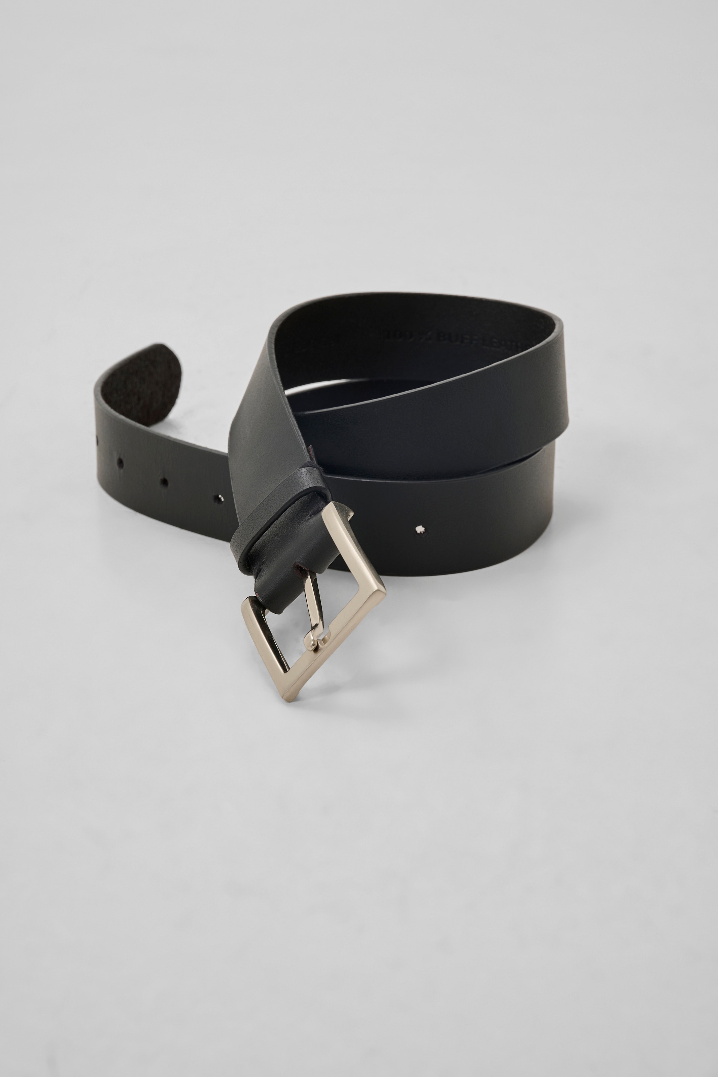 MWFinch Belte LOCATION NONE 10705537-109346