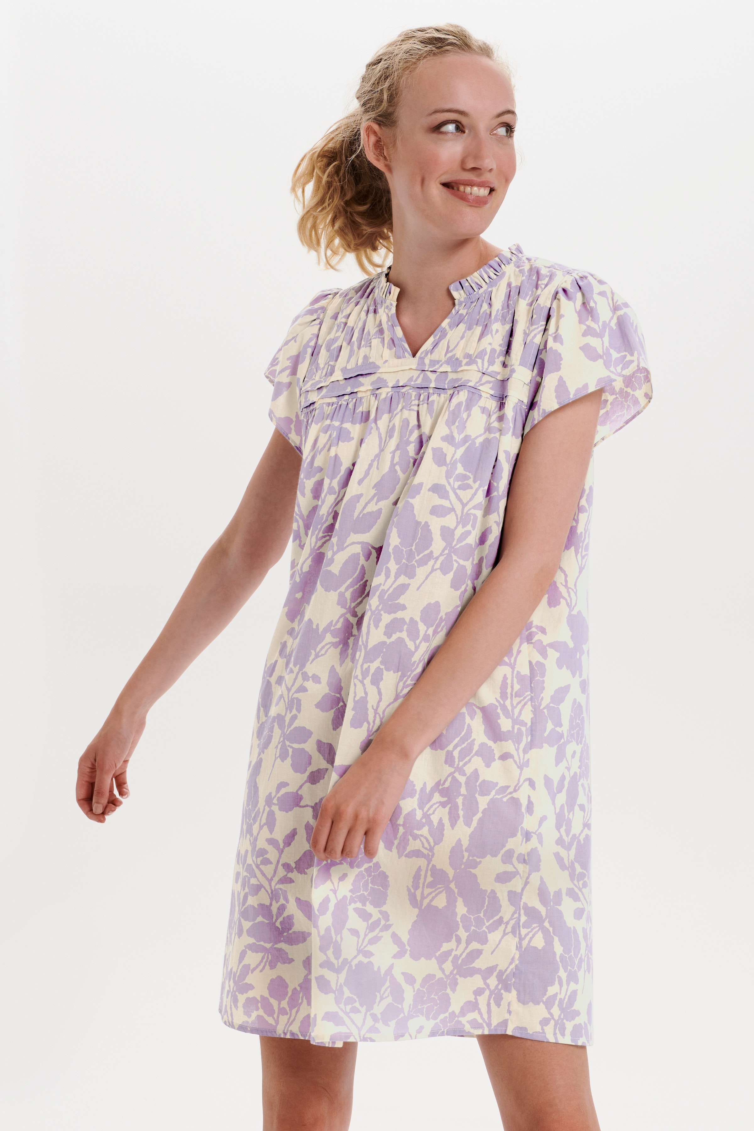 IngaSZ Dress

 LOOKBOOK FRONT 30511848-600340